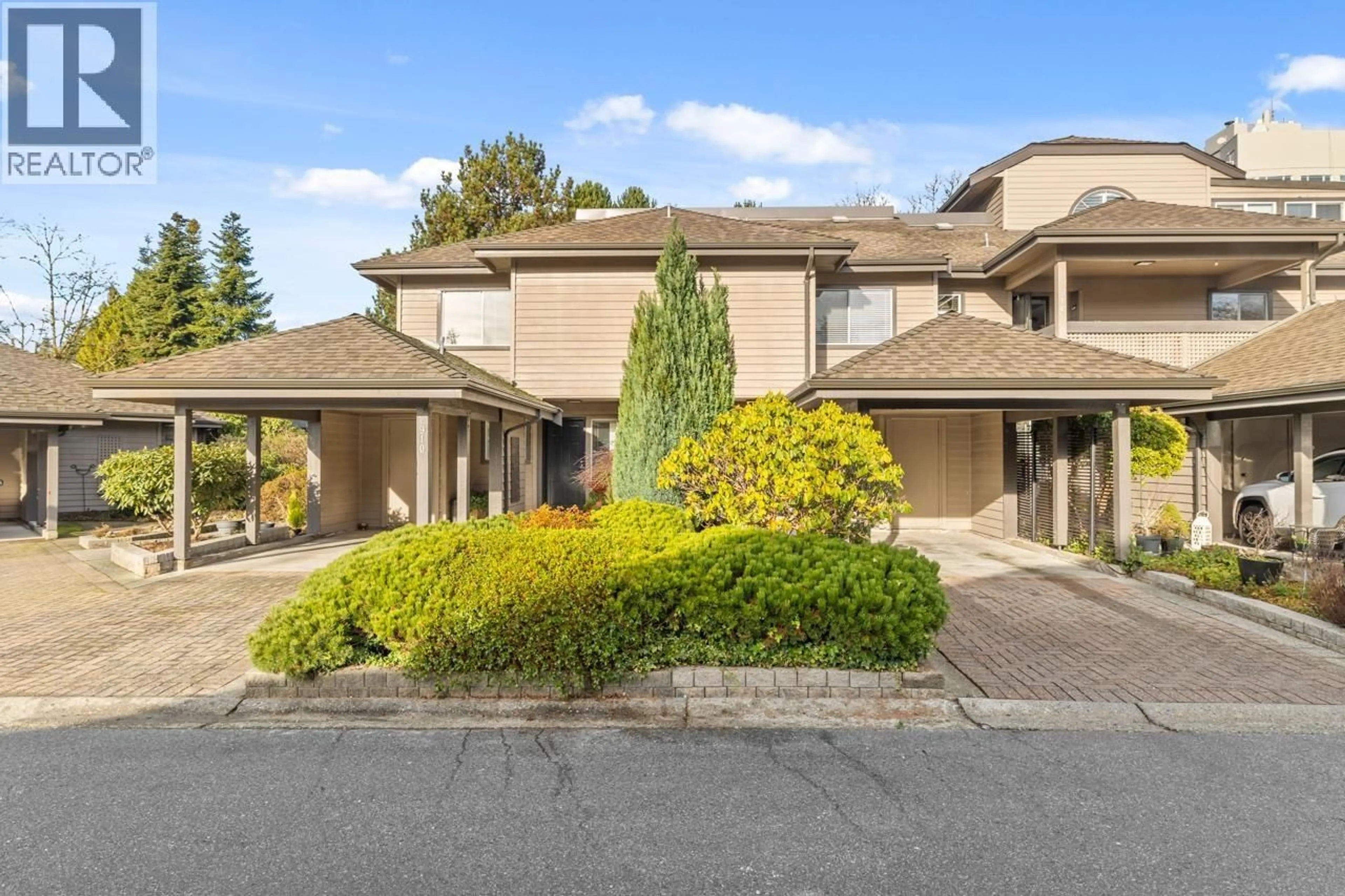 Unknown for 912 ROCHE POINT DRIVE, North Vancouver British Columbia V7H2T5