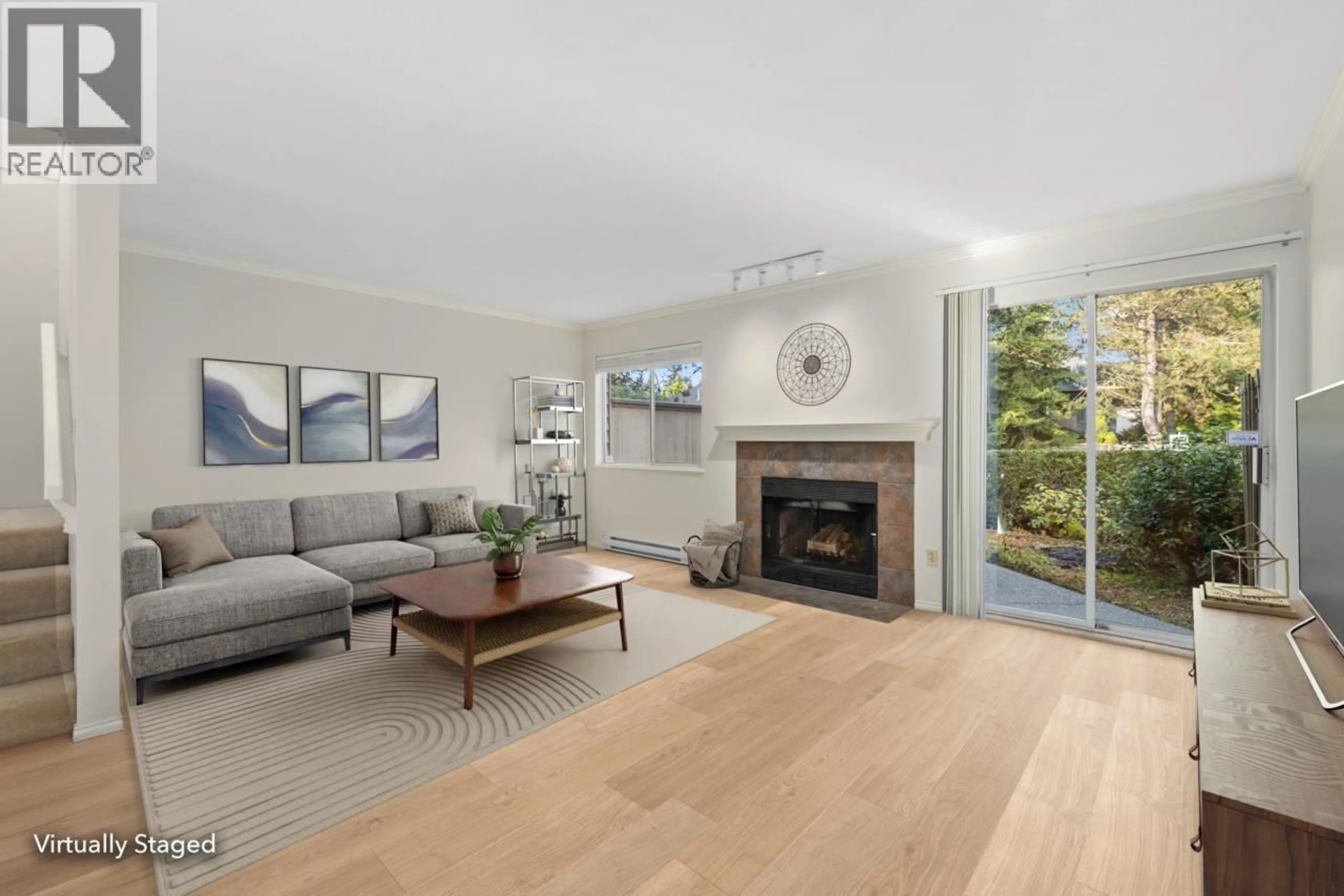 Living room with furniture, unknown for 912 ROCHE POINT DRIVE, North Vancouver British Columbia V7H2T5