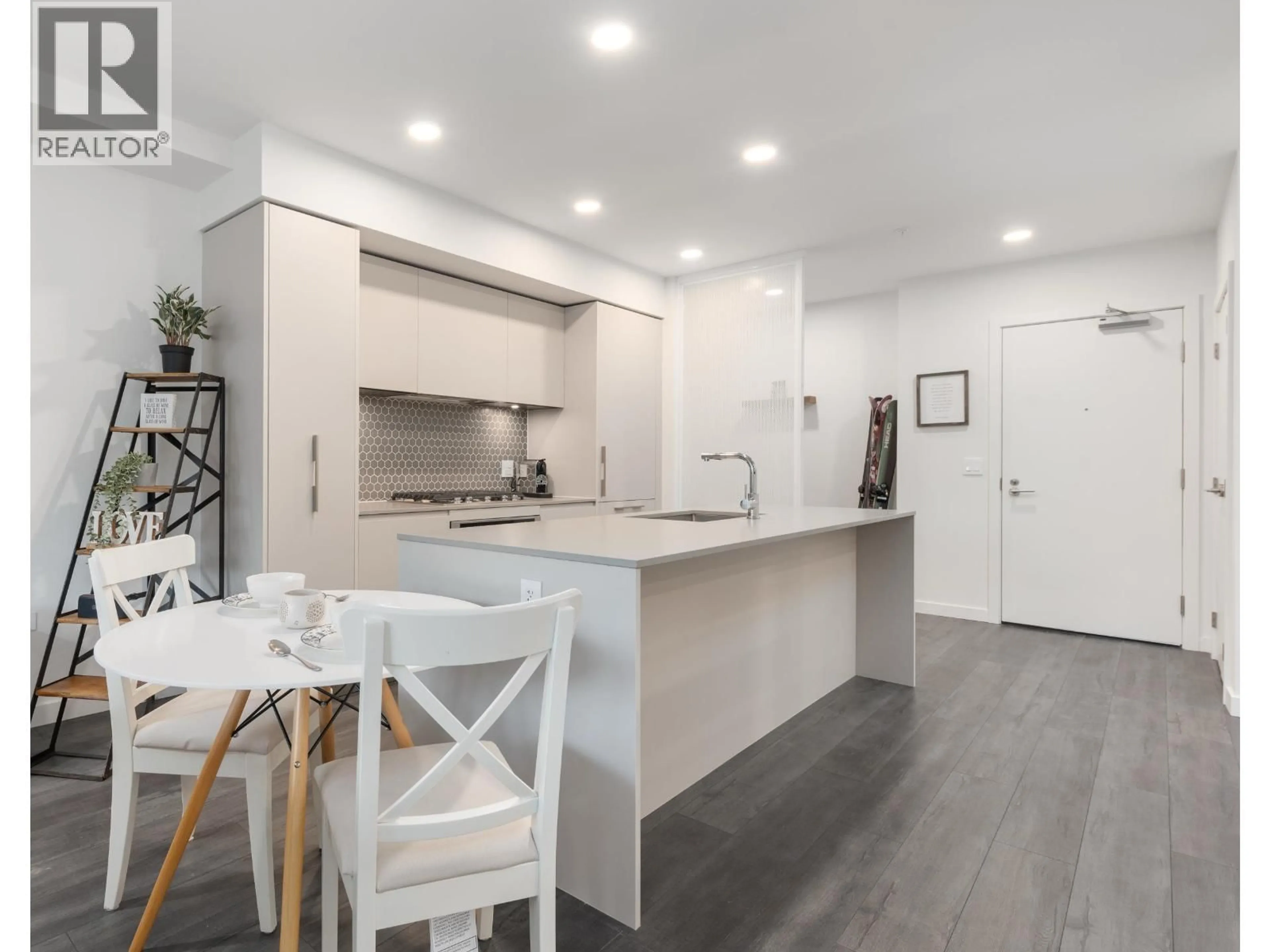 Open concept kitchen, unknown for 109 - 1504 SCOTT CRESCENT, Squamish British Columbia V0N1T0