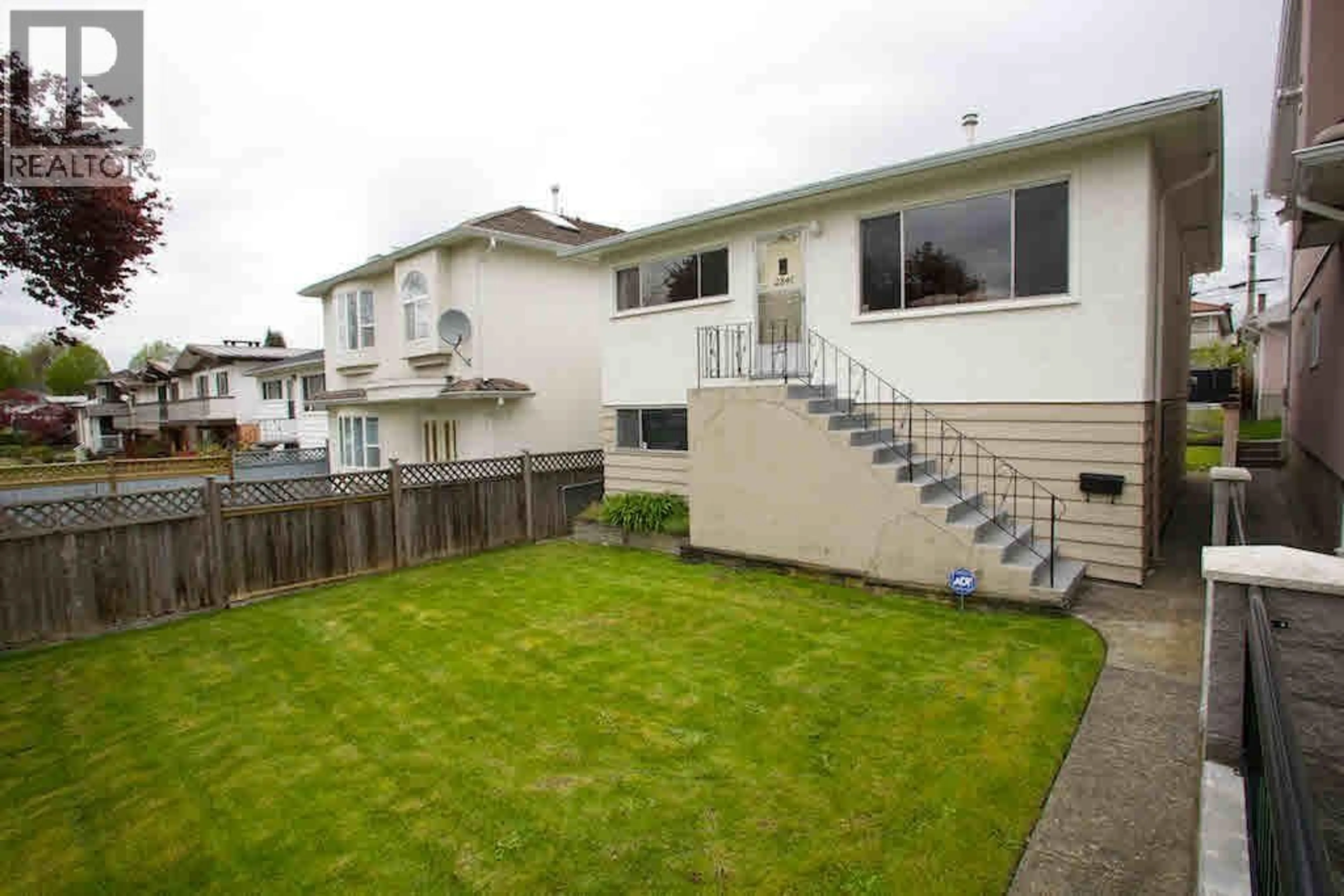Patio, street for 2841 CHEYENNE AVENUE, Vancouver British Columbia V5R4R5