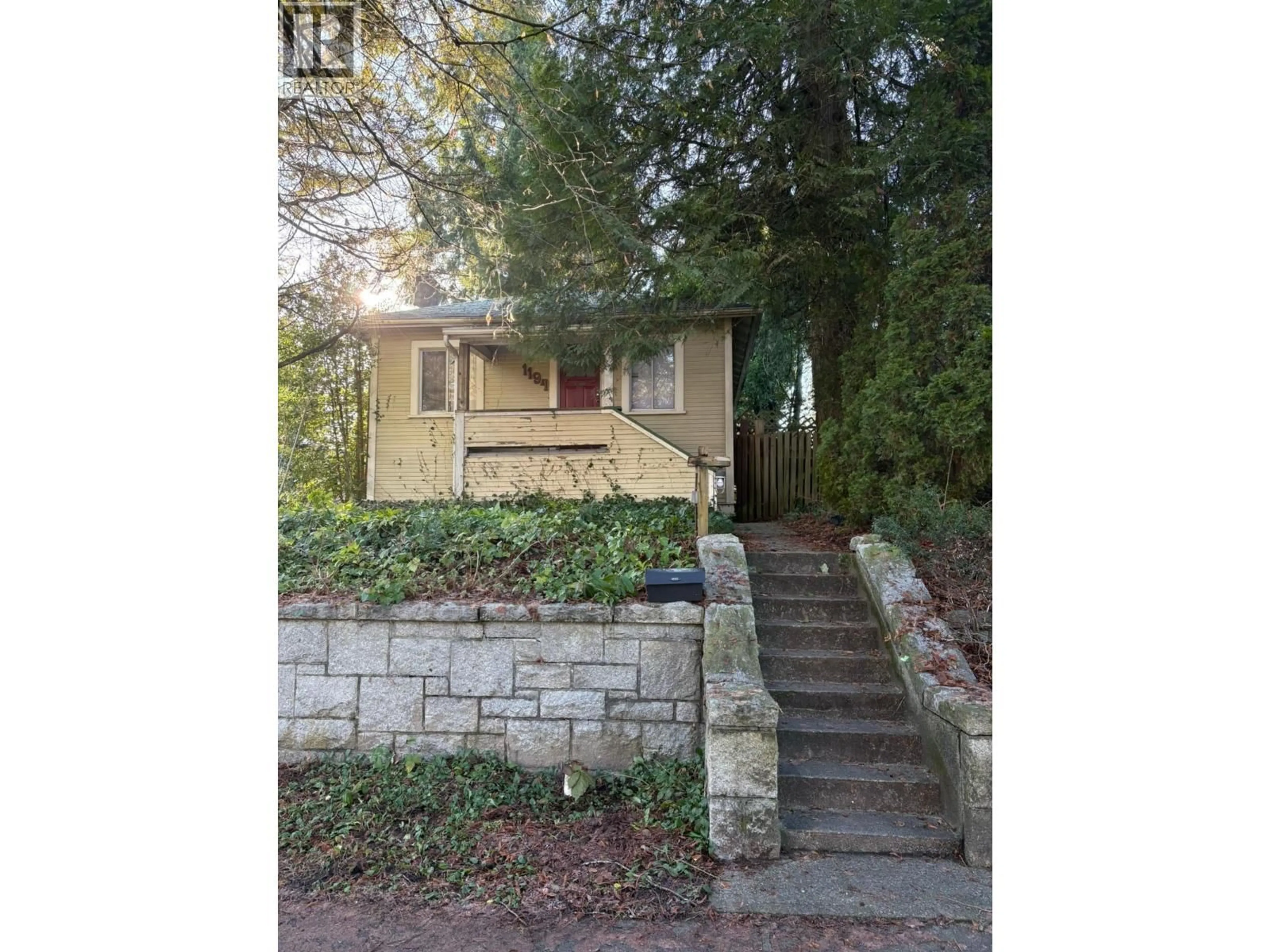 Unknown for 1194 18TH AVENUE, Vancouver British Columbia V5V1H2