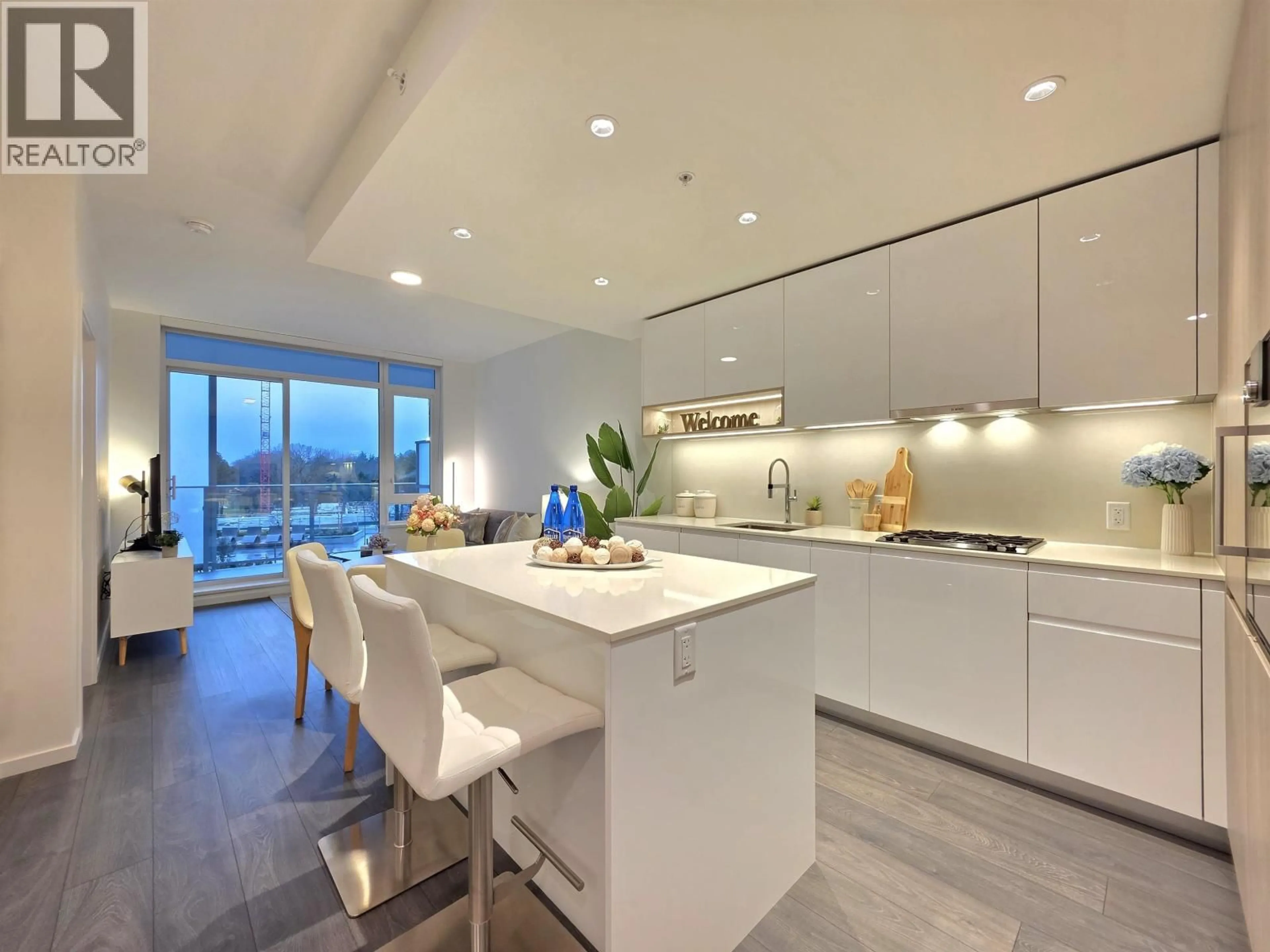 Contemporary kitchen, unknown for 510 - 6200 MINORU BOULEVARD, Richmond British Columbia V6Y0M9