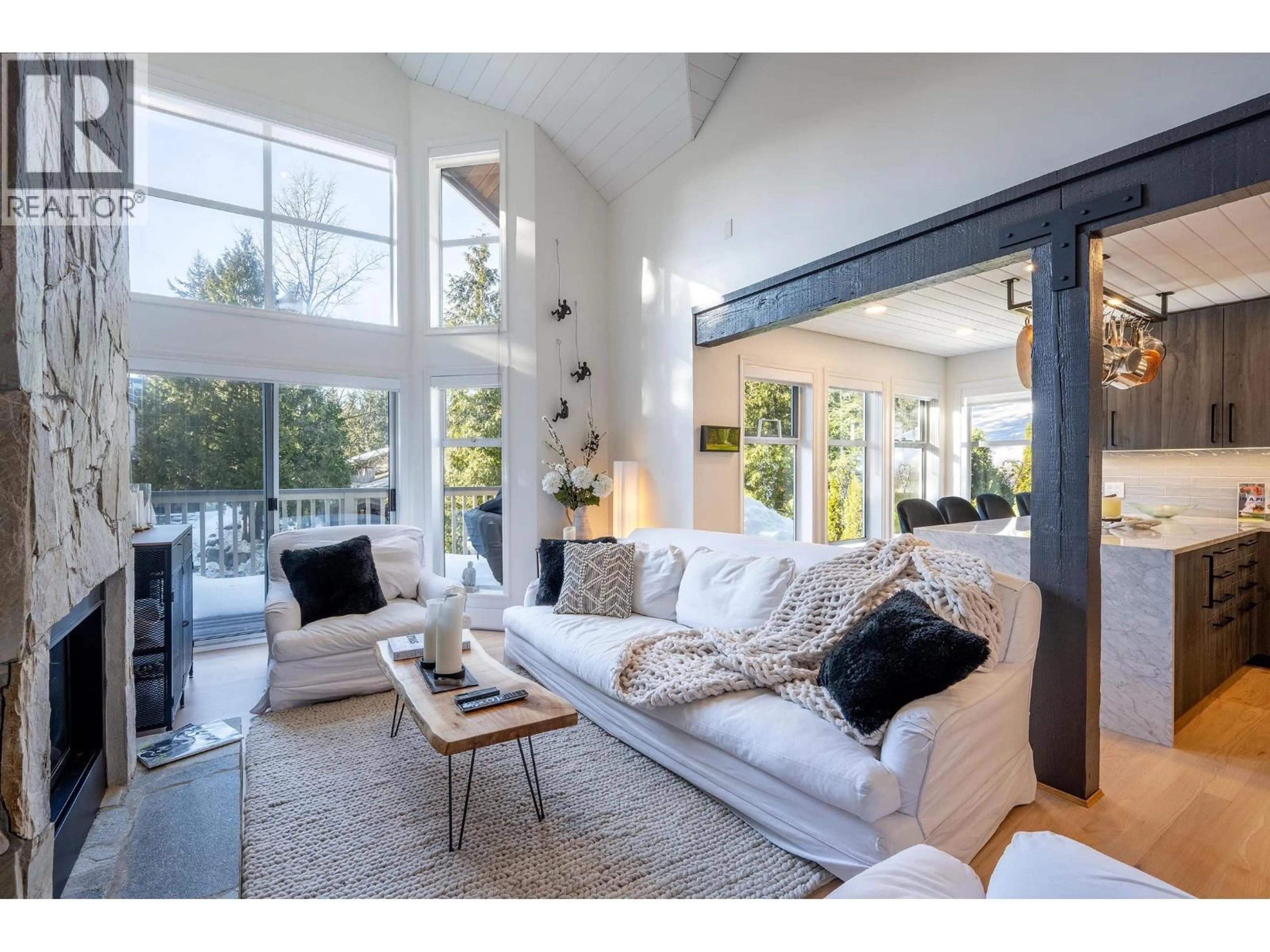 Living room with furniture, unknown for 2219 ASPEN DRIVE, Whistler British Columbia V8E0A6