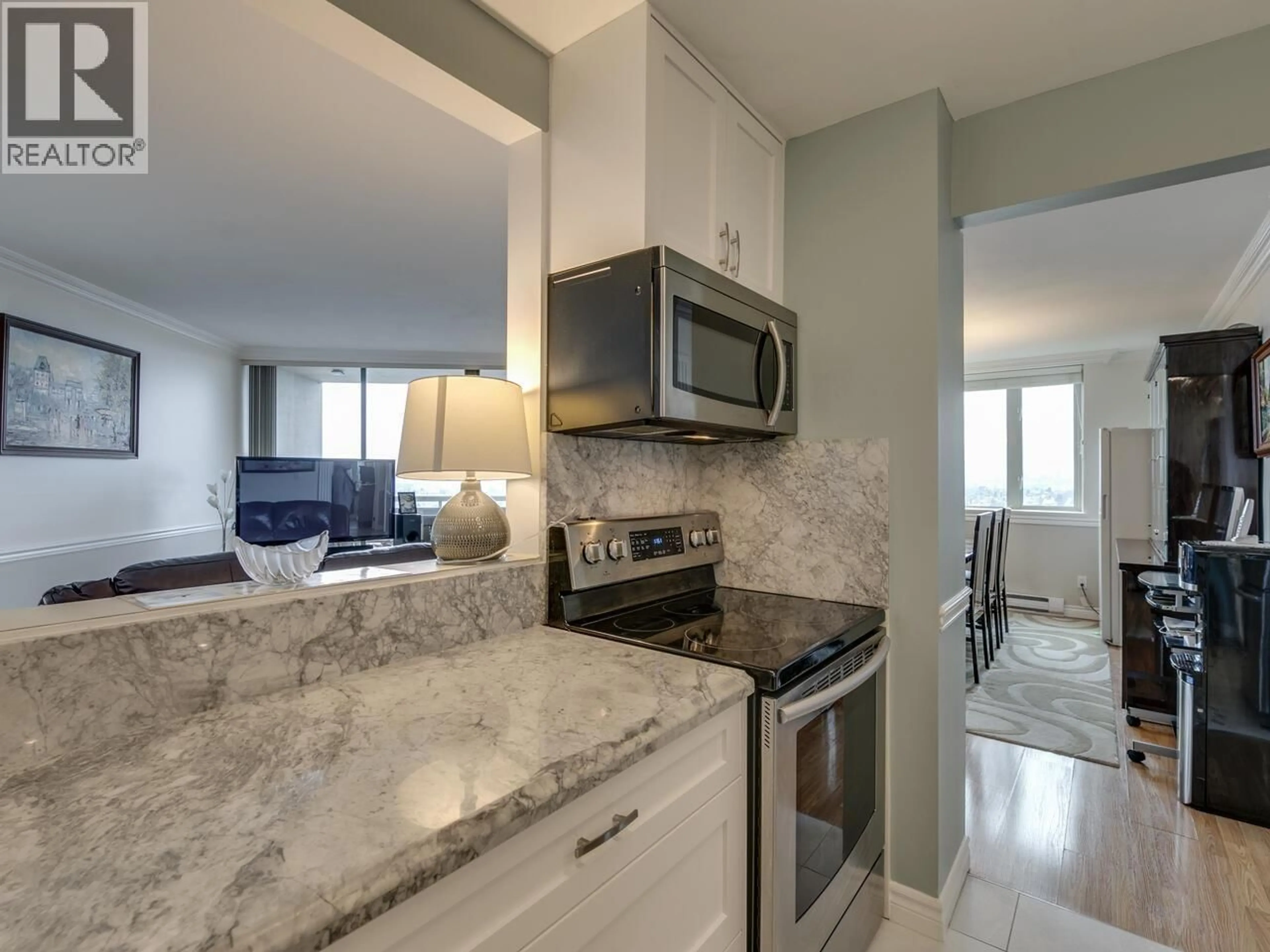 Unknown for 902 - 3920 HASTINGS STREET, Burnaby British Columbia V5C6C7