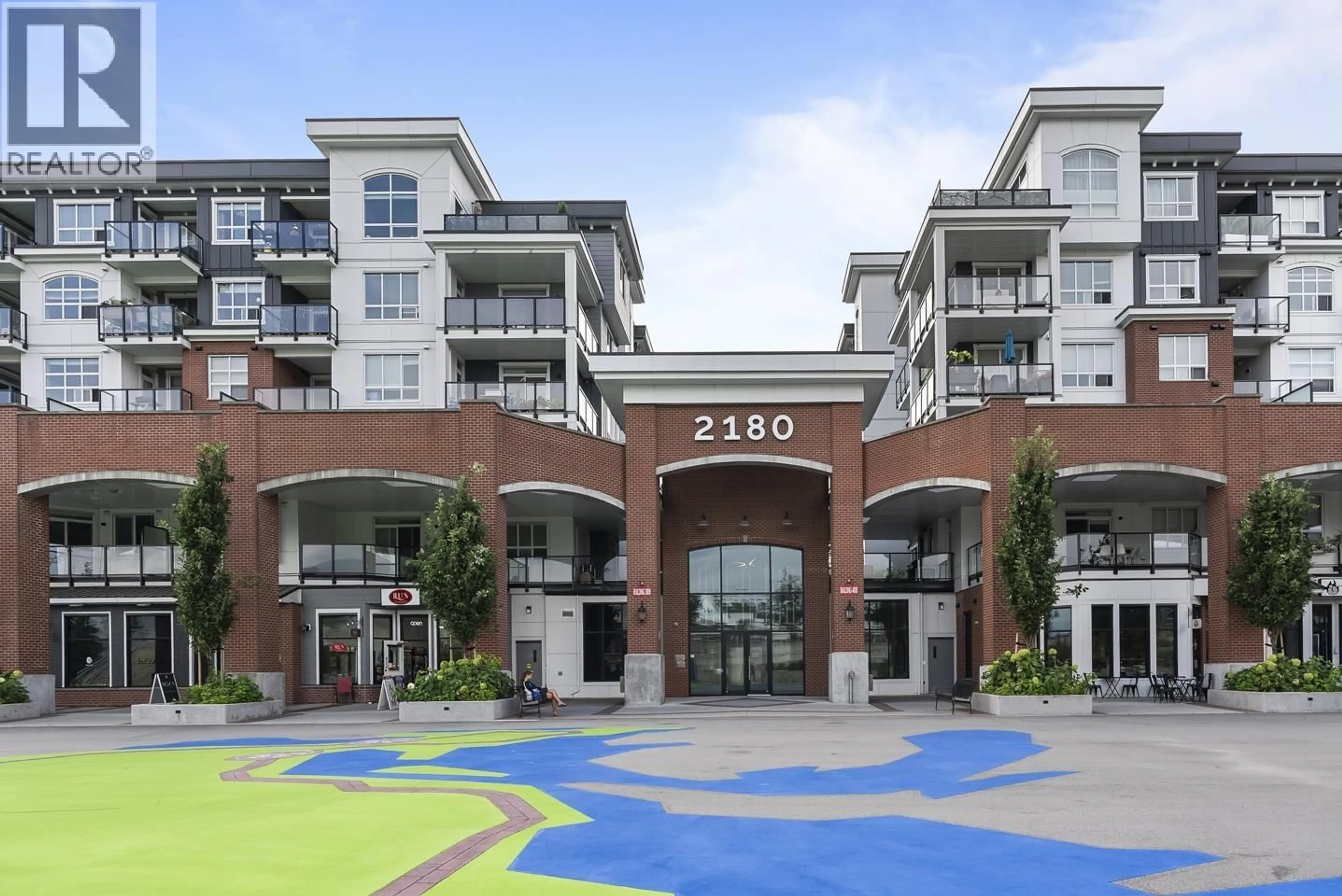 Patio, building for 3314 - 2180 KELLY AVENUE, Port Coquitlam British Columbia V3C0S4