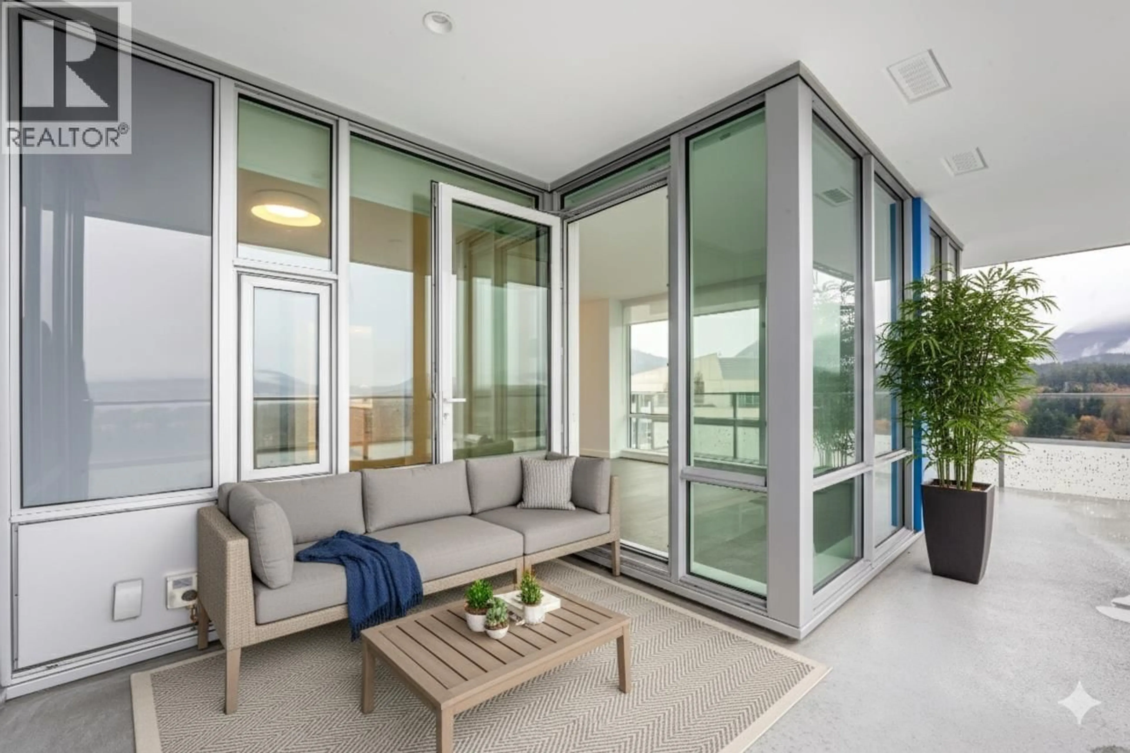 Unknown for 3002 - 1500 FERN STREET, North Vancouver British Columbia V7J0E6