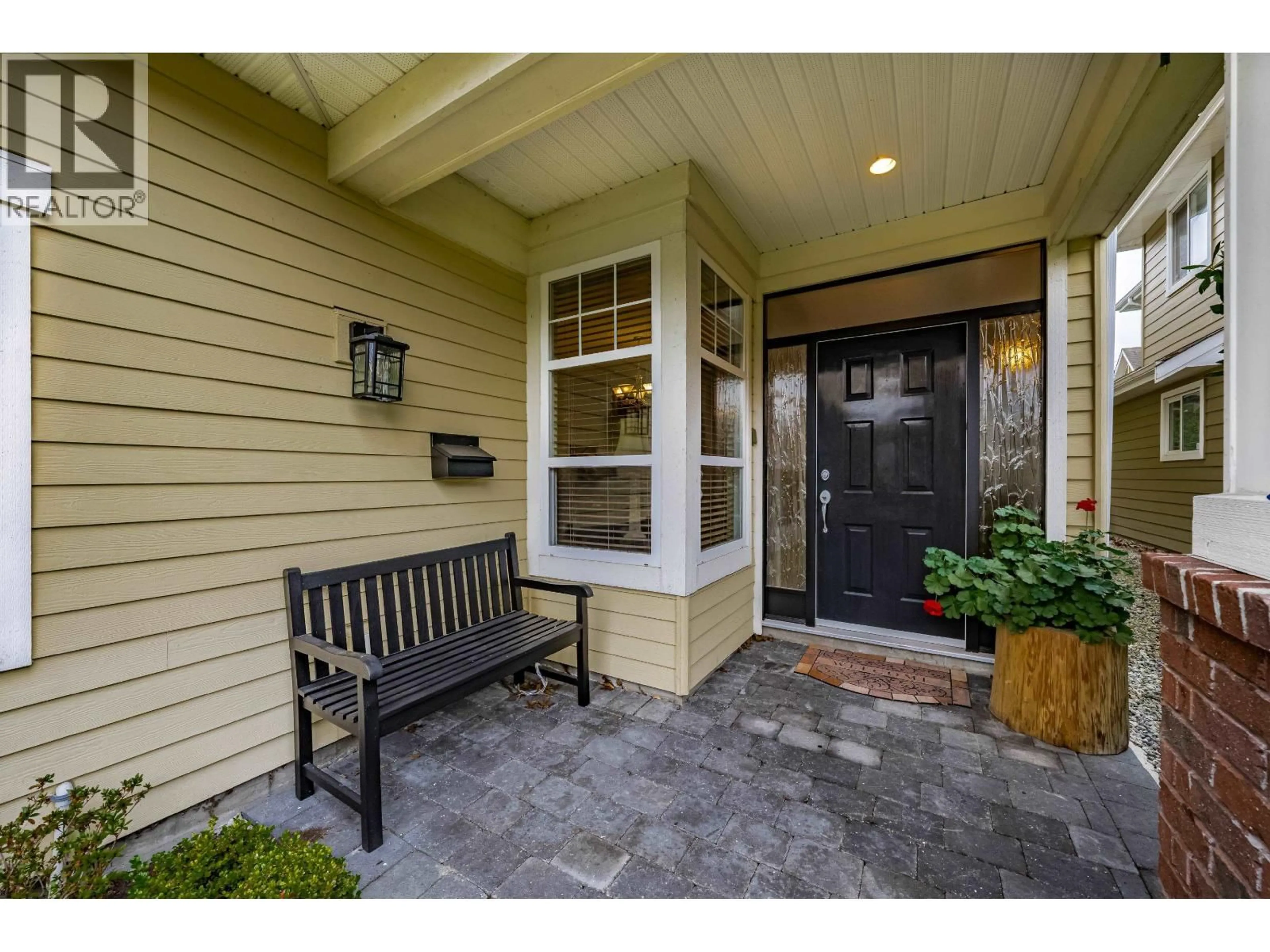 Indoor entryway for 12506 WESCOTT STREET, Richmond British Columbia V3E6T9