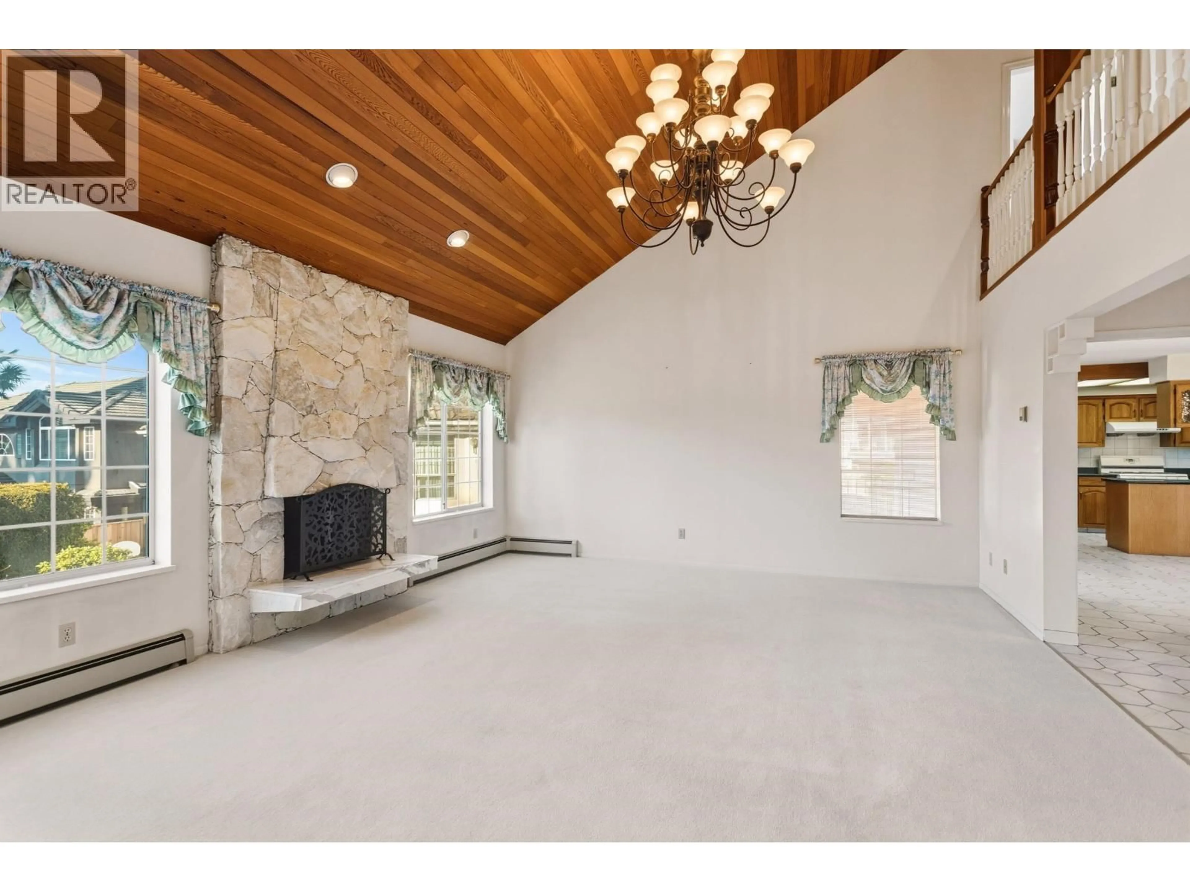 Unknown for 1506 GILES PLACE, Burnaby British Columbia V5A3K6