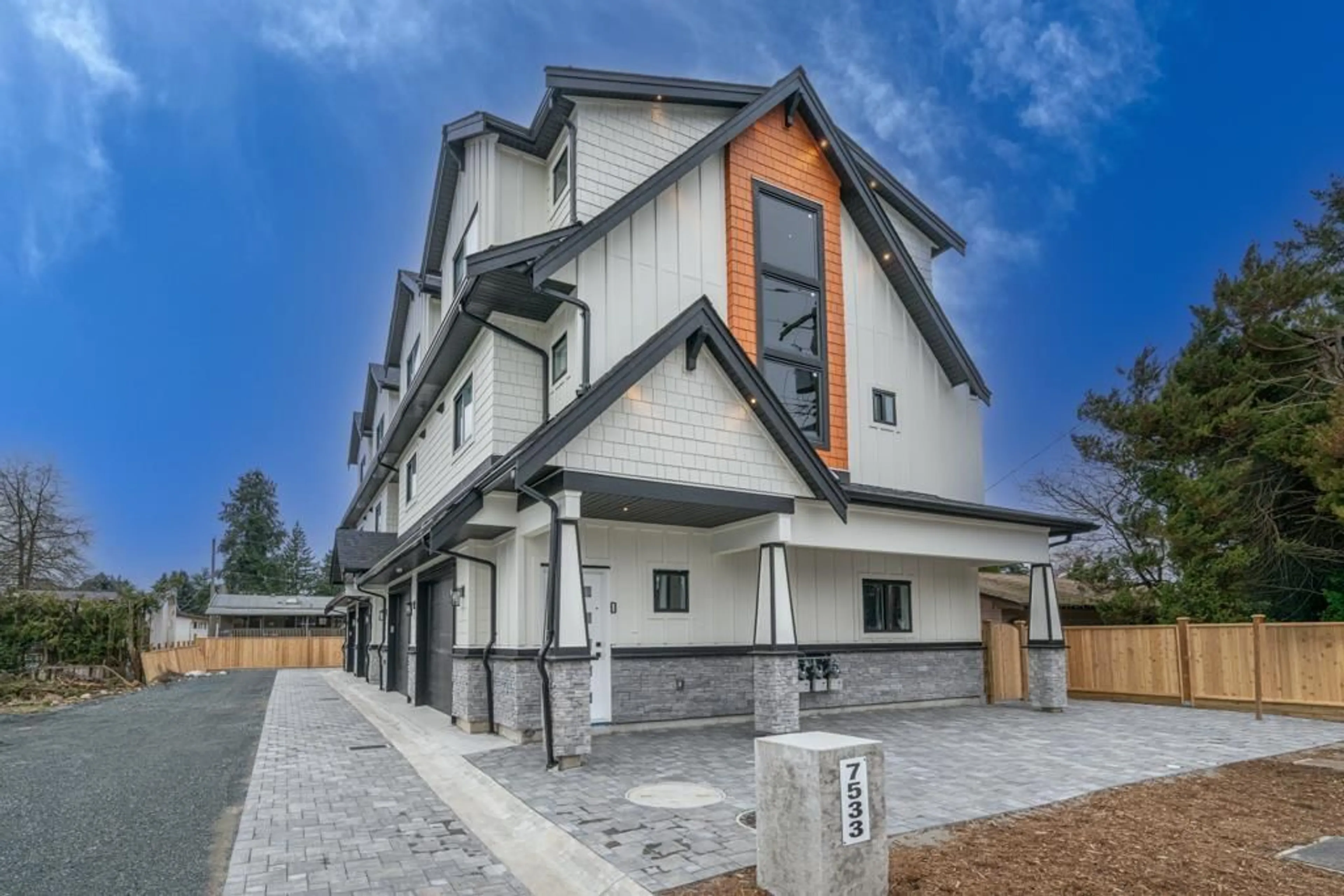 Home with brick exterior material, unknown for C - 7533 WREN STREET, Mission British Columbia V2V3C1