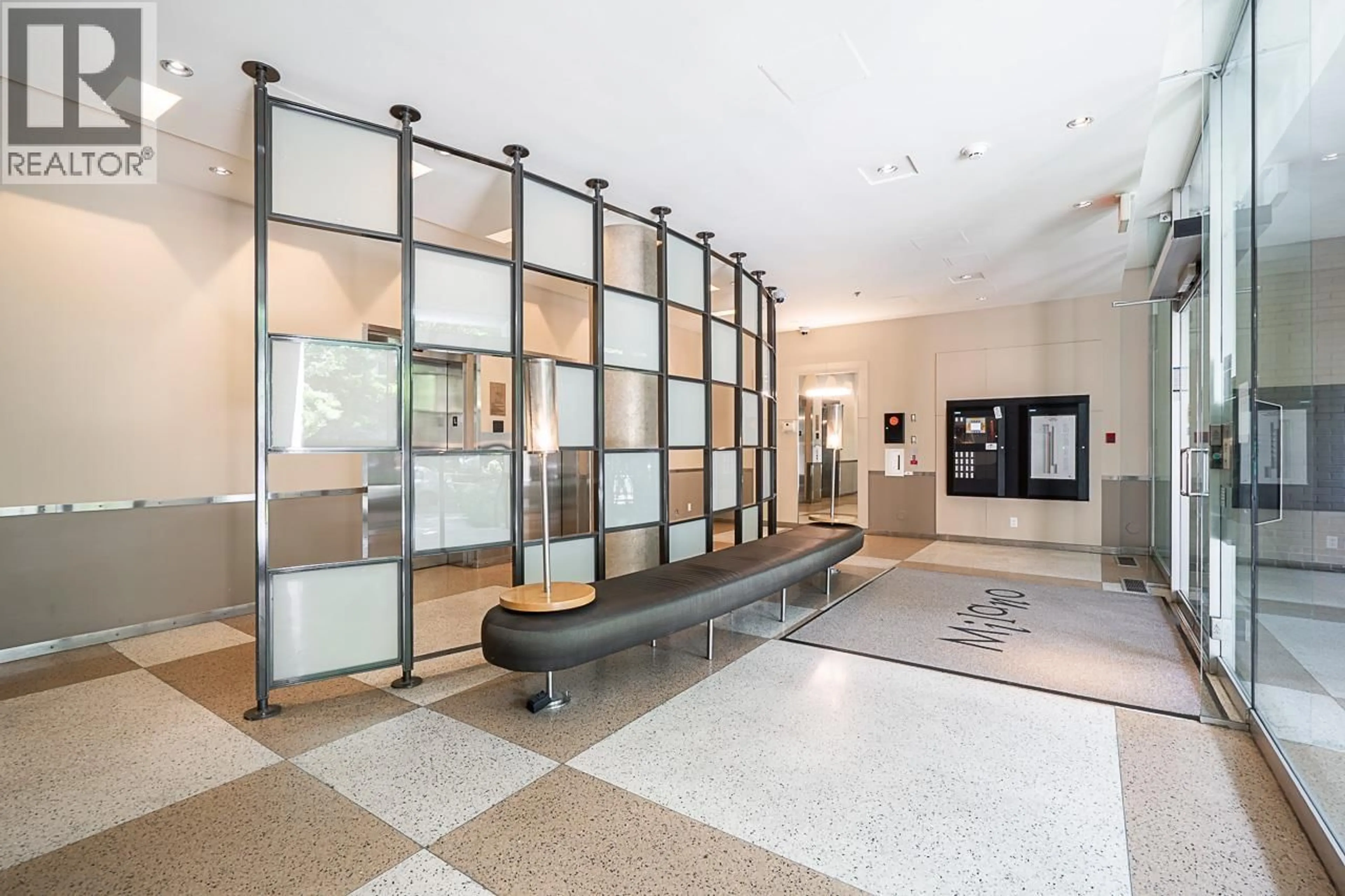 Indoor foyer for 1202 - 1003 BURNABY STREET, Vancouver British Columbia V6E4R7