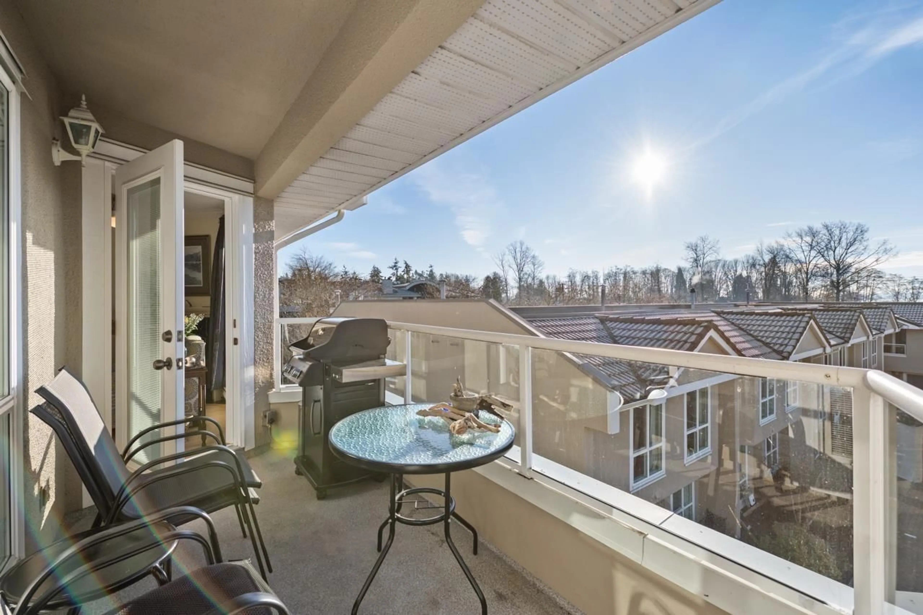 Balcony in the apartment, city buildings view from balcony for 312 - 15875 MARINE DRIVE, White Rock British Columbia V4B5J2