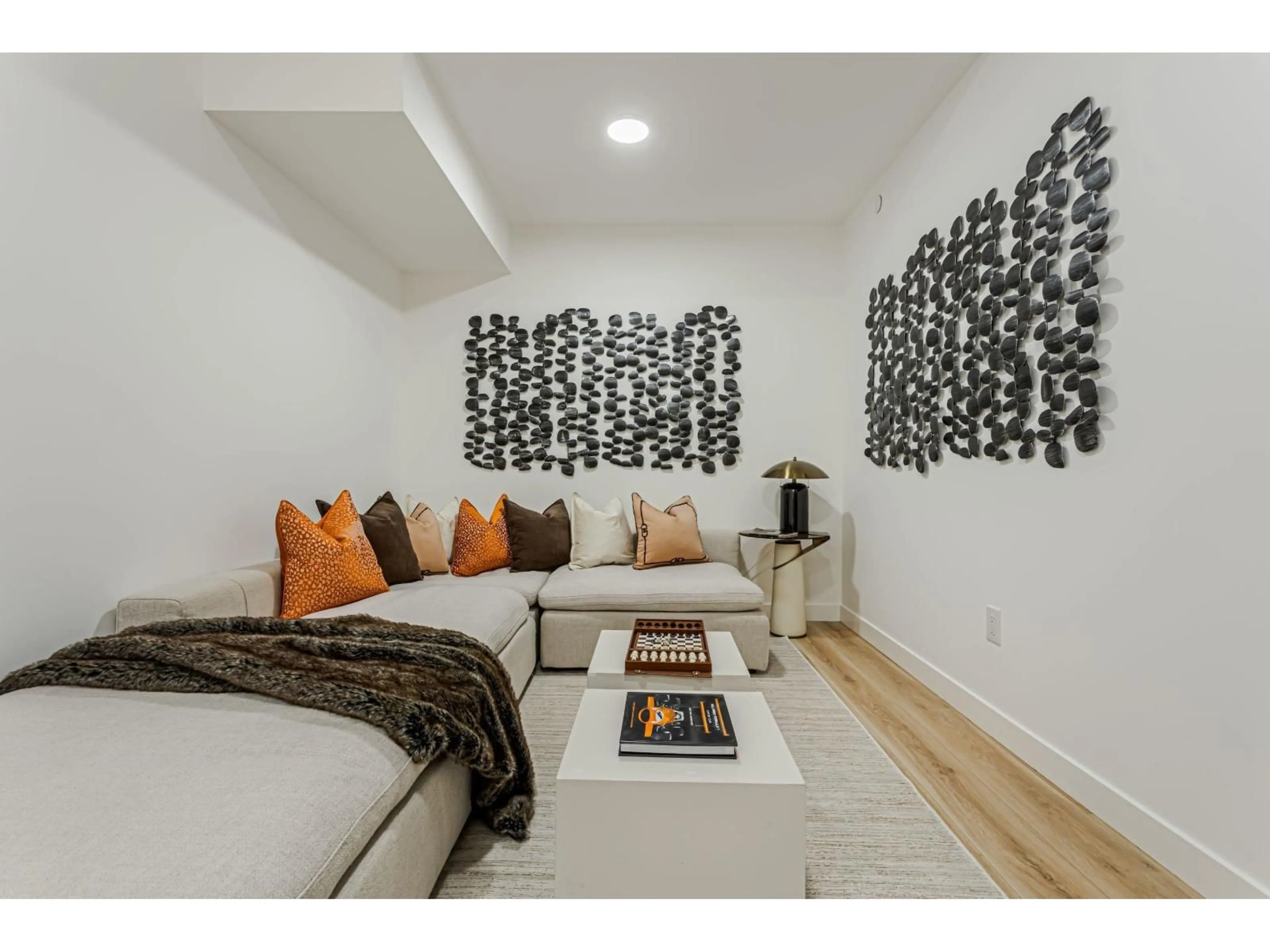 Living room with furniture, unknown for 20075 85 AVENUE, Langley British Columbia V2Y3Y4