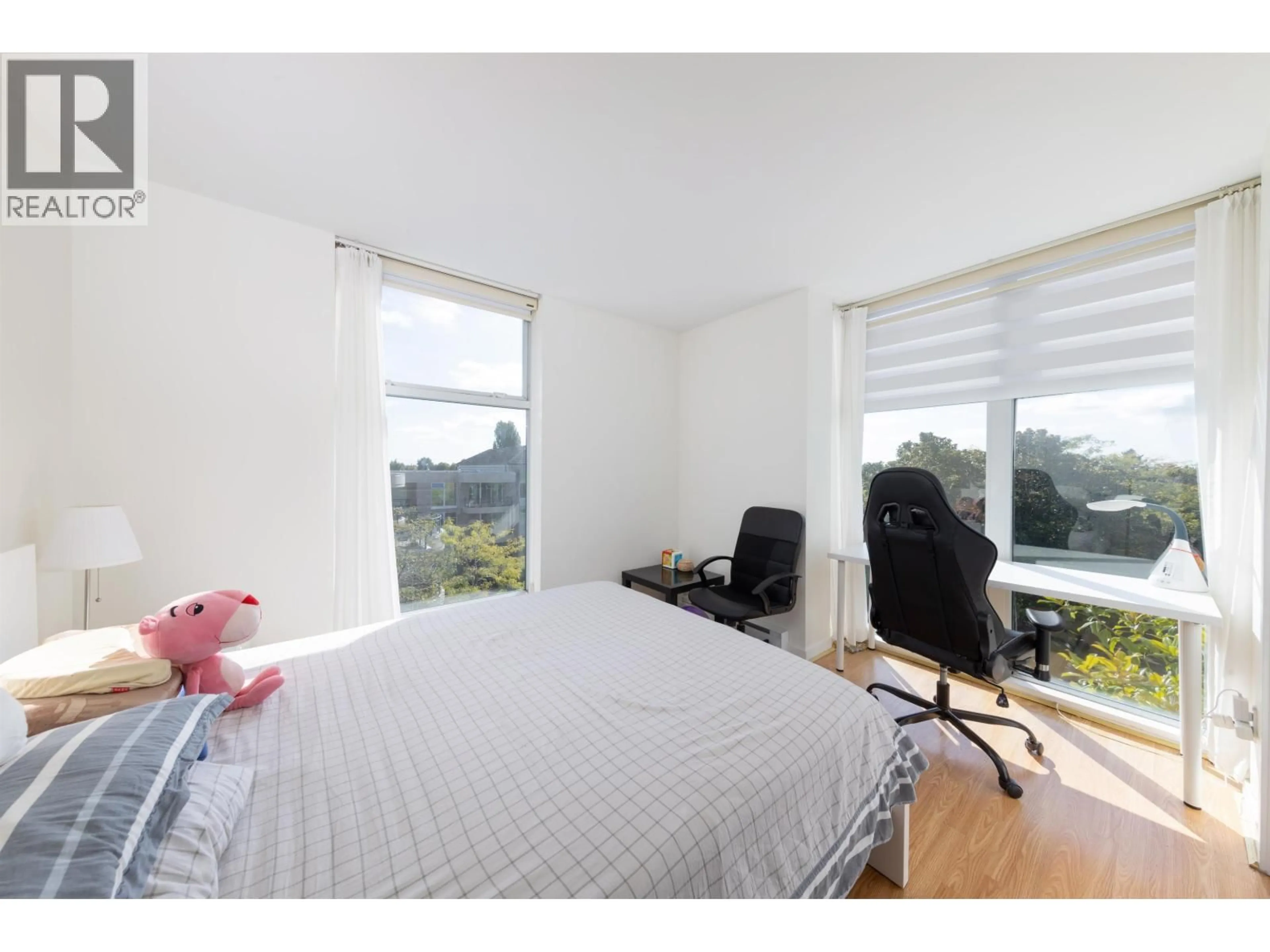 A pic of a room for 702 - 8460 GRANVILLE AVENUE, Richmond British Columbia V6Y4E7