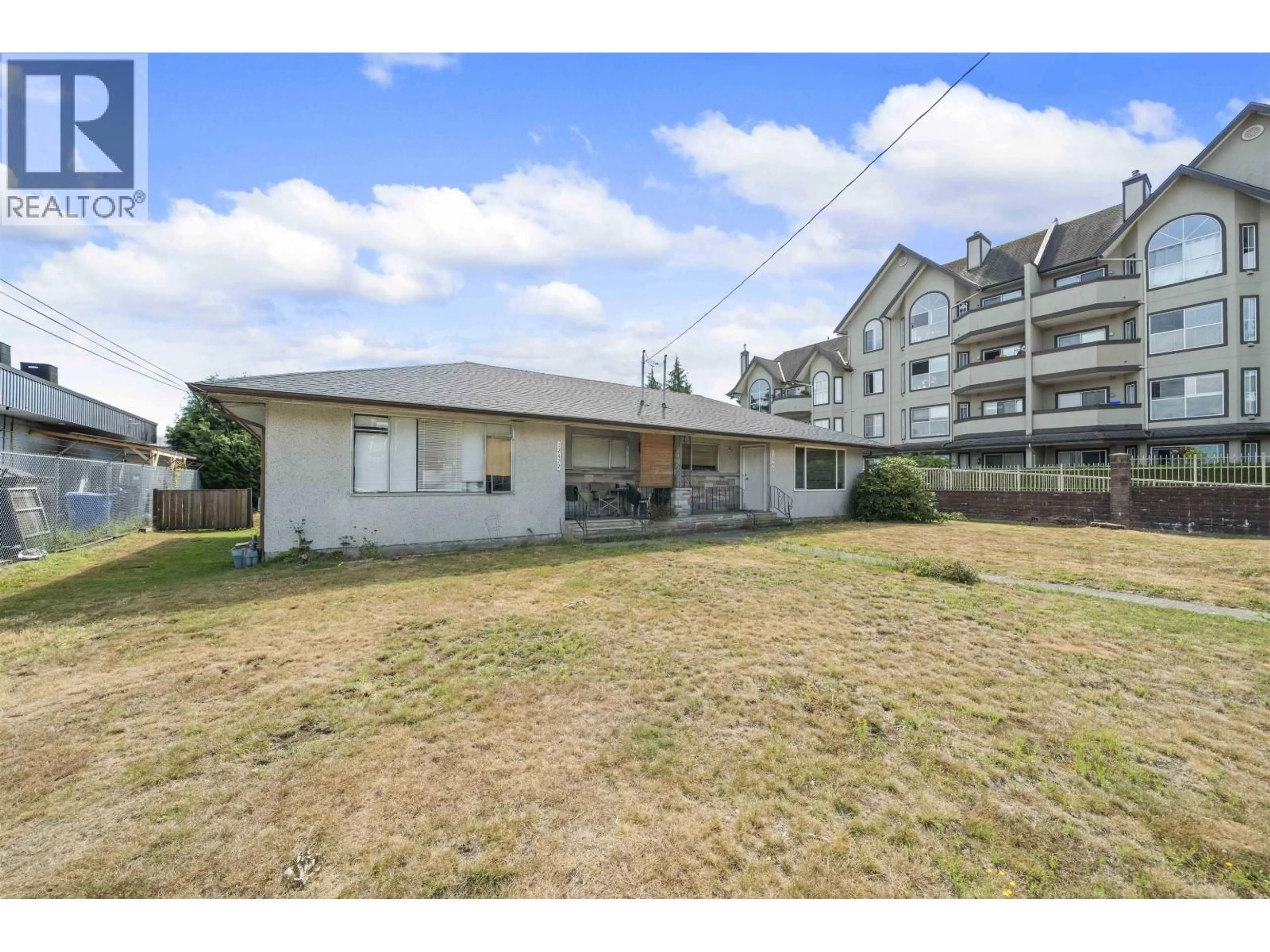 A pic from outside/outdoor area/front of a property/back of a property/a pic from drone, unknown for 12466 191B STREET, Pitt Meadows British Columbia V3Y2J3