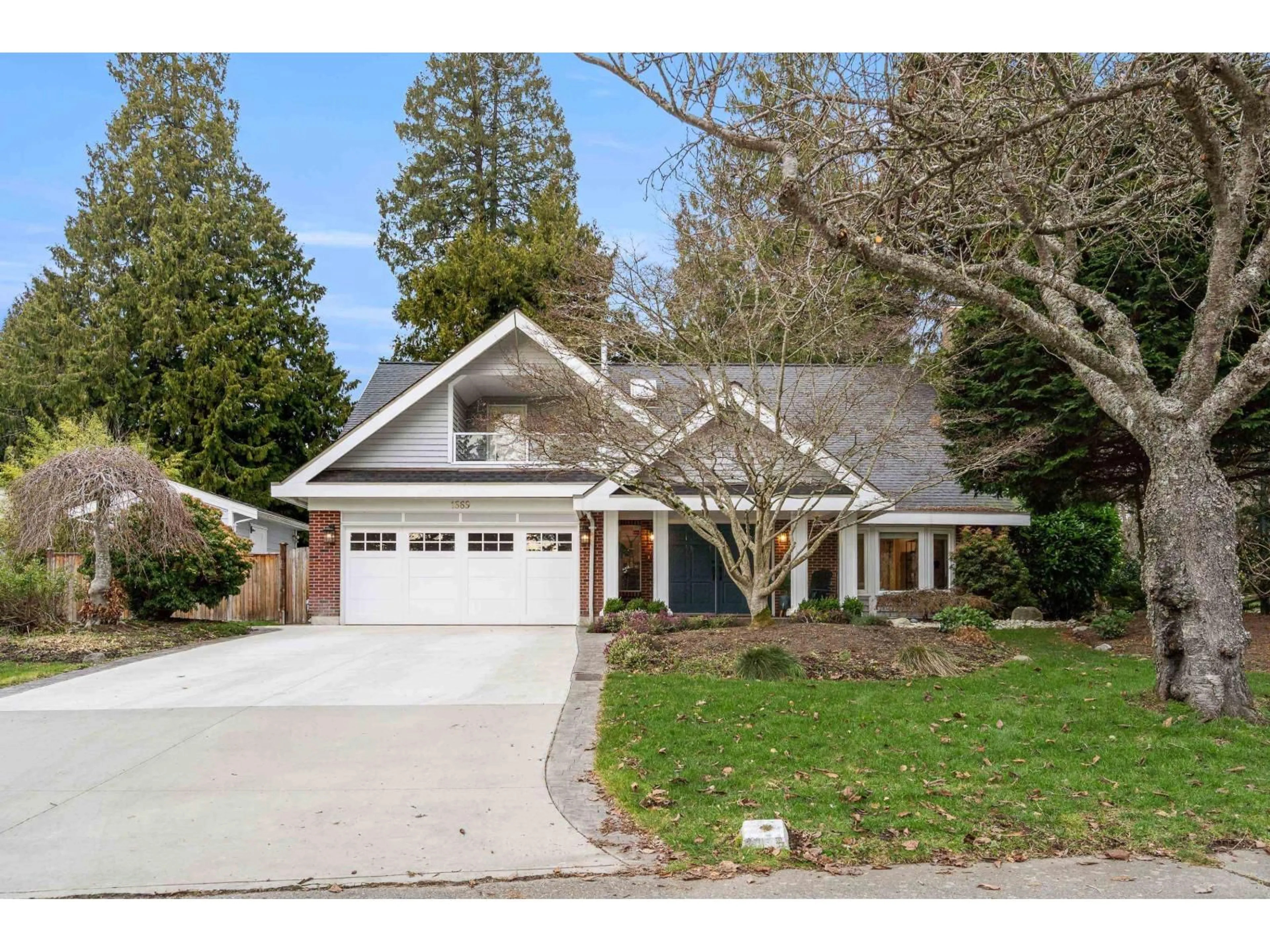 Home with brick exterior material, street for 1669 133A STREET, Surrey British Columbia V4A6H5