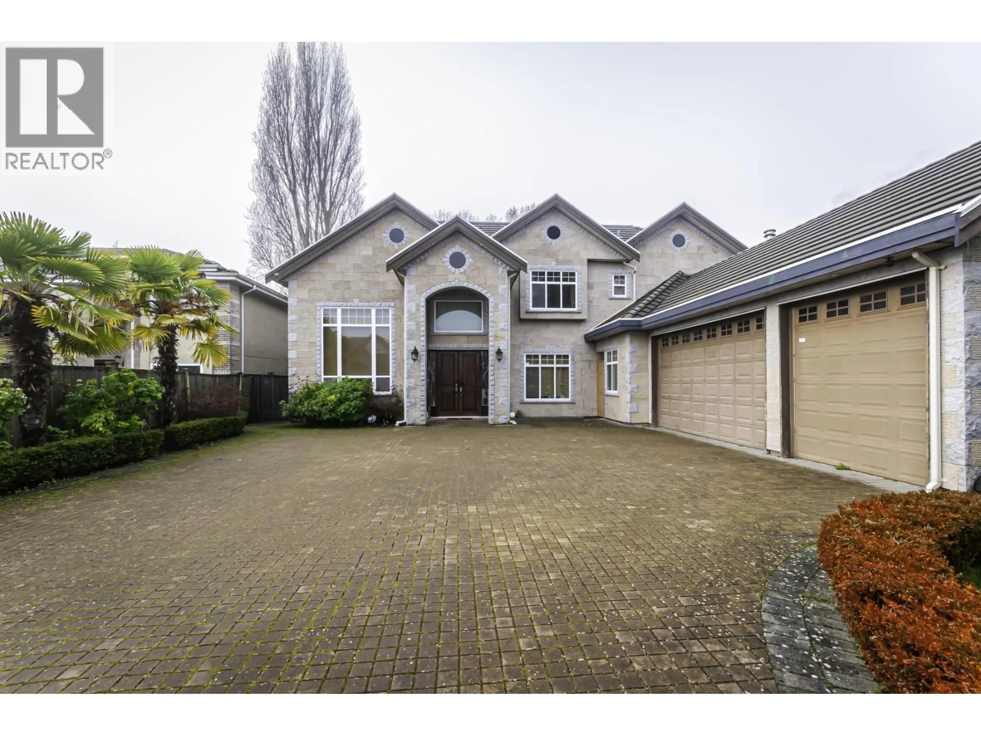 A pic from outside/outdoor area/front of a property/back of a property/a pic from drone, street for 8151 CLAYBROOK ROAD, Richmond British Columbia V7C2L4