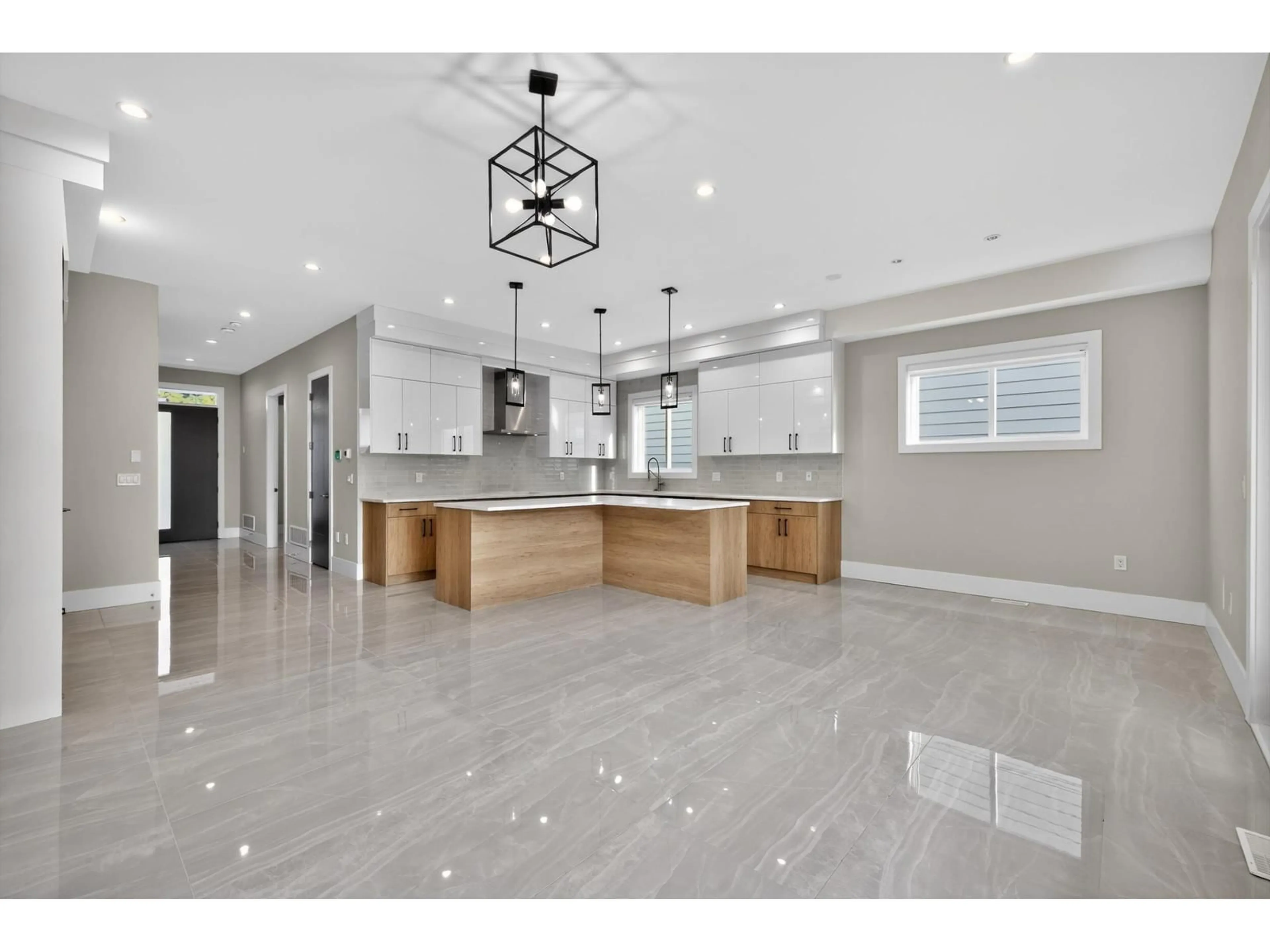 Open concept kitchen, ceramic/tile floor for 17116 1 AVENUE, Surrey British Columbia V3Z9R2