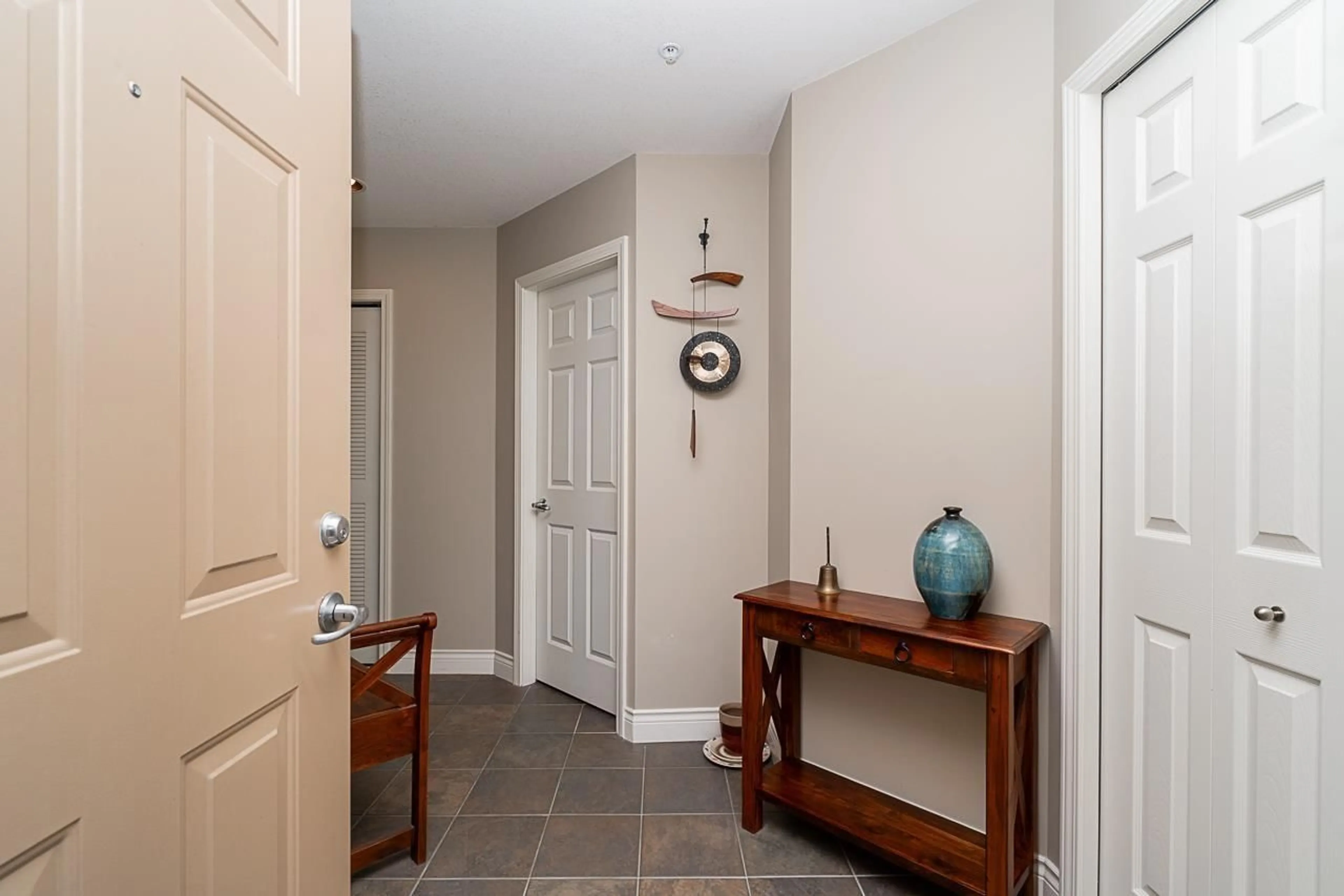 Indoor entryway for 30 - 16655 64 AVENUE, Surrey British Columbia V3S3V1
