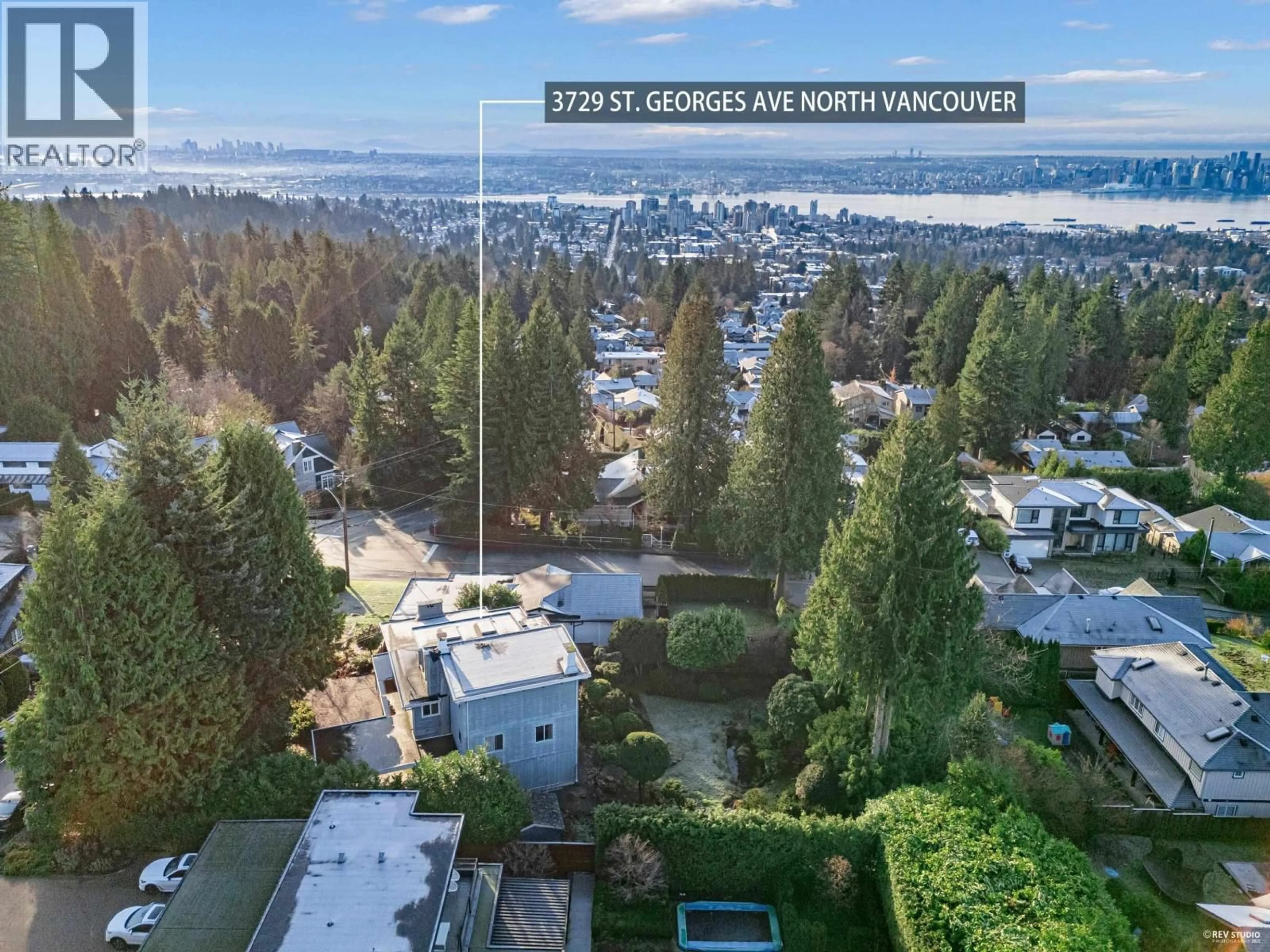 A pic from outside/outdoor area/front of a property/back of a property/a pic from drone, water/lake/river/ocean view for 3729 ST. GEORGES AVENUE, North Vancouver British Columbia V7N1W3