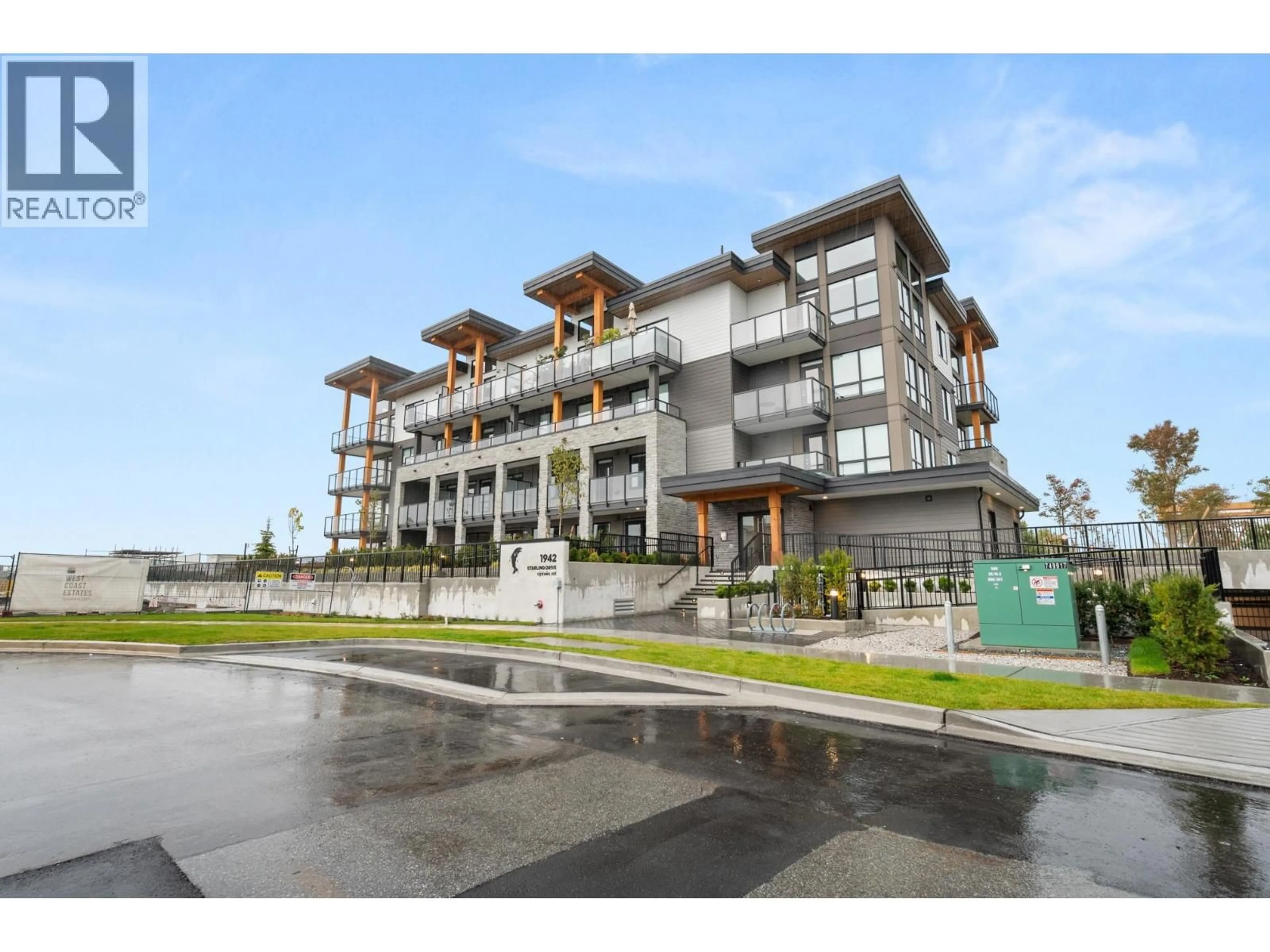 Unknown for 205 - 1942 STARLING DRIVE, Delta British Columbia V4M0C7