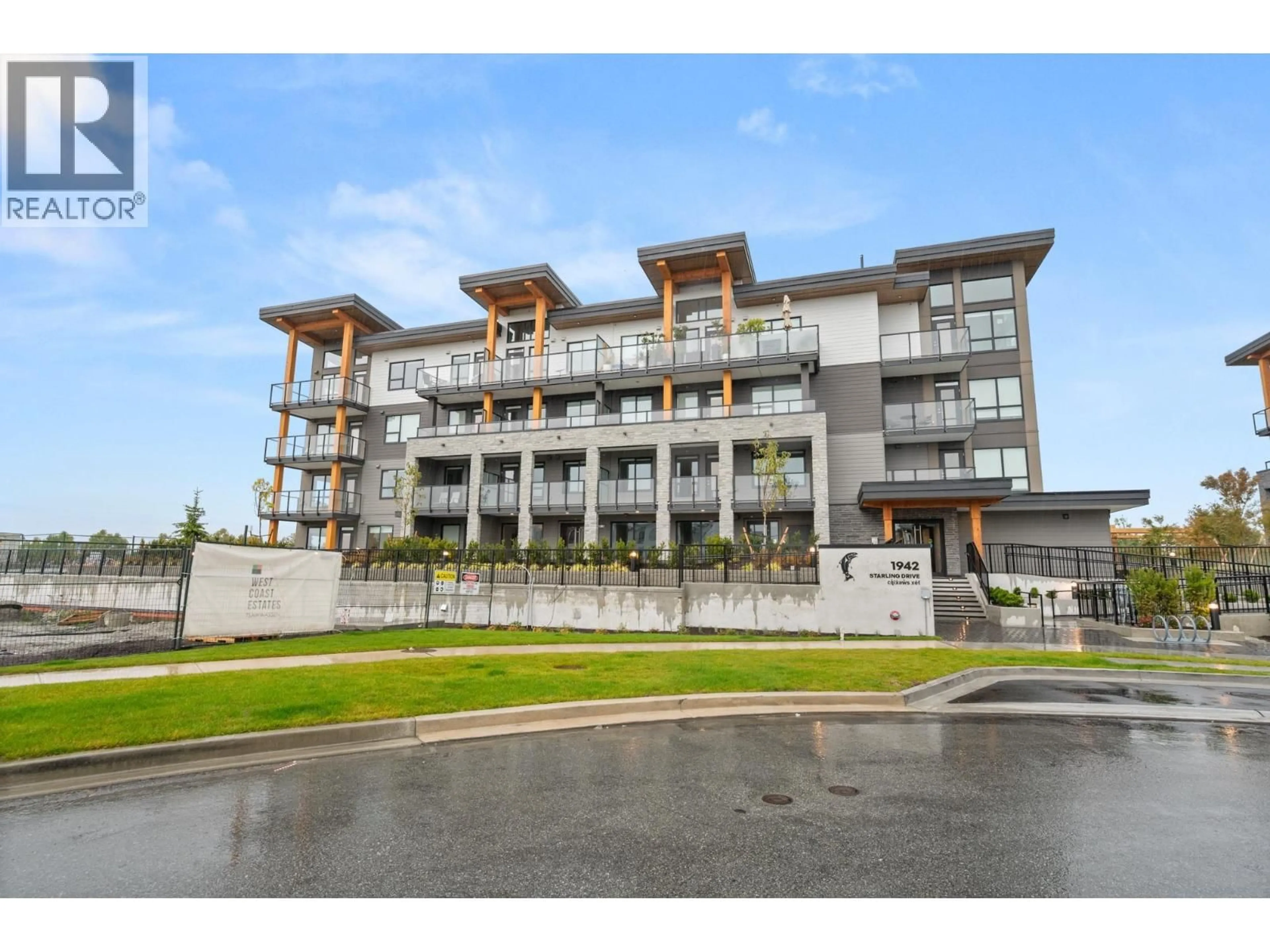 Unknown for 205 - 1942 STARLING DRIVE, Delta British Columbia V4M0C7