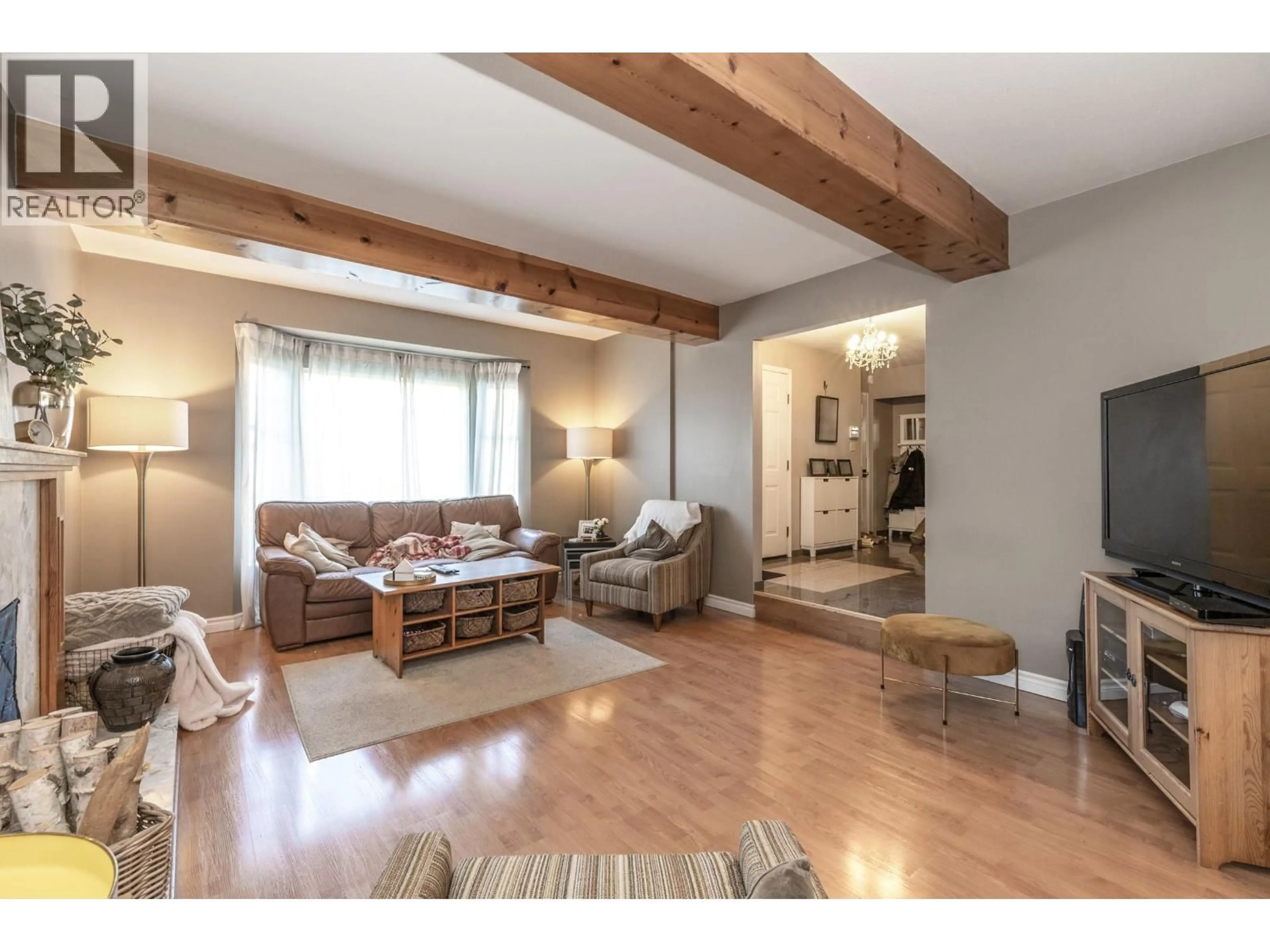 Living room with furniture, wood/laminate floor for 2210 DAWES HILL ROAD, Coquitlam British Columbia V3K1N3