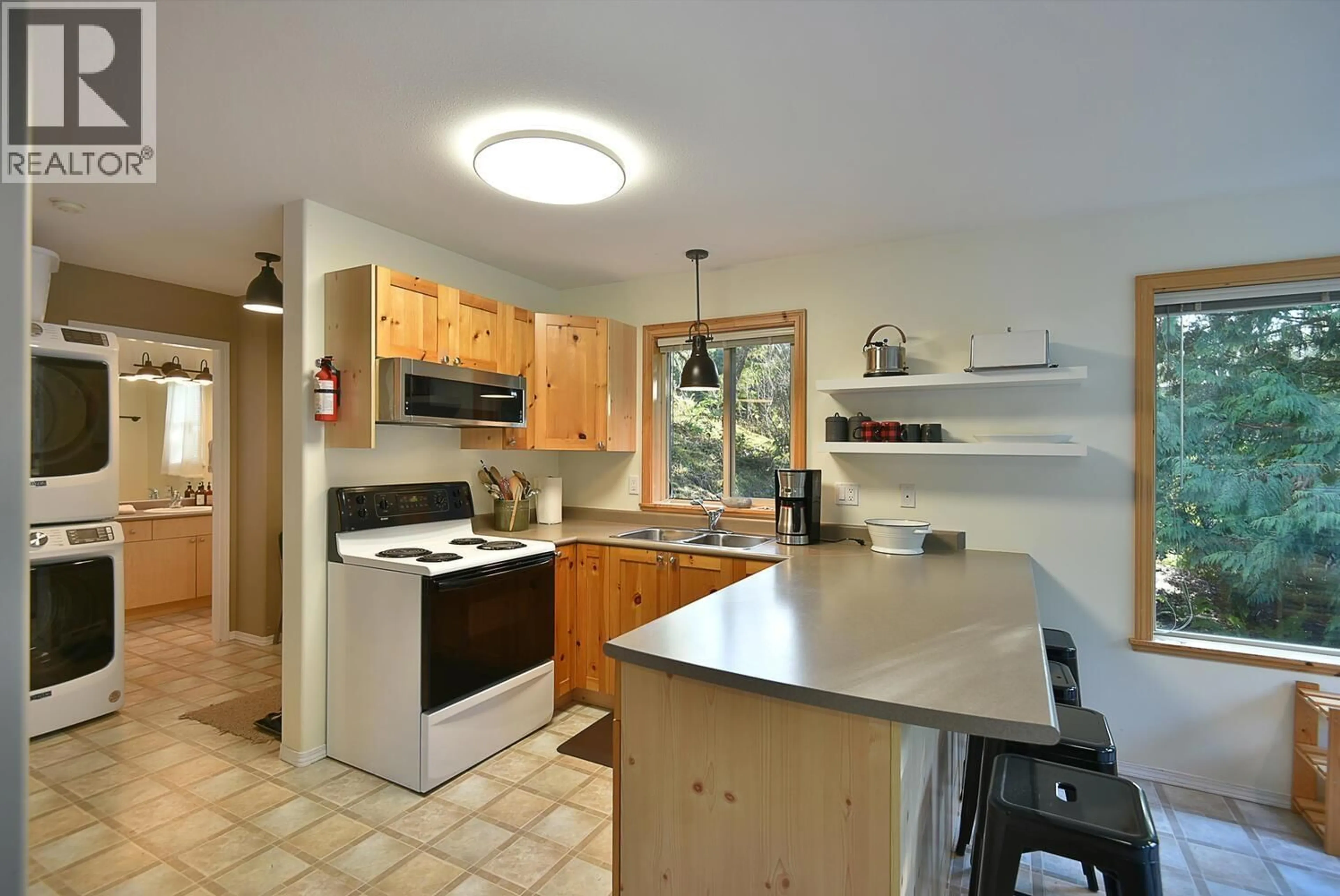 Unknown for 8650 REDROOFFS ROAD, Halfmoon Bay British Columbia V7Z1E7