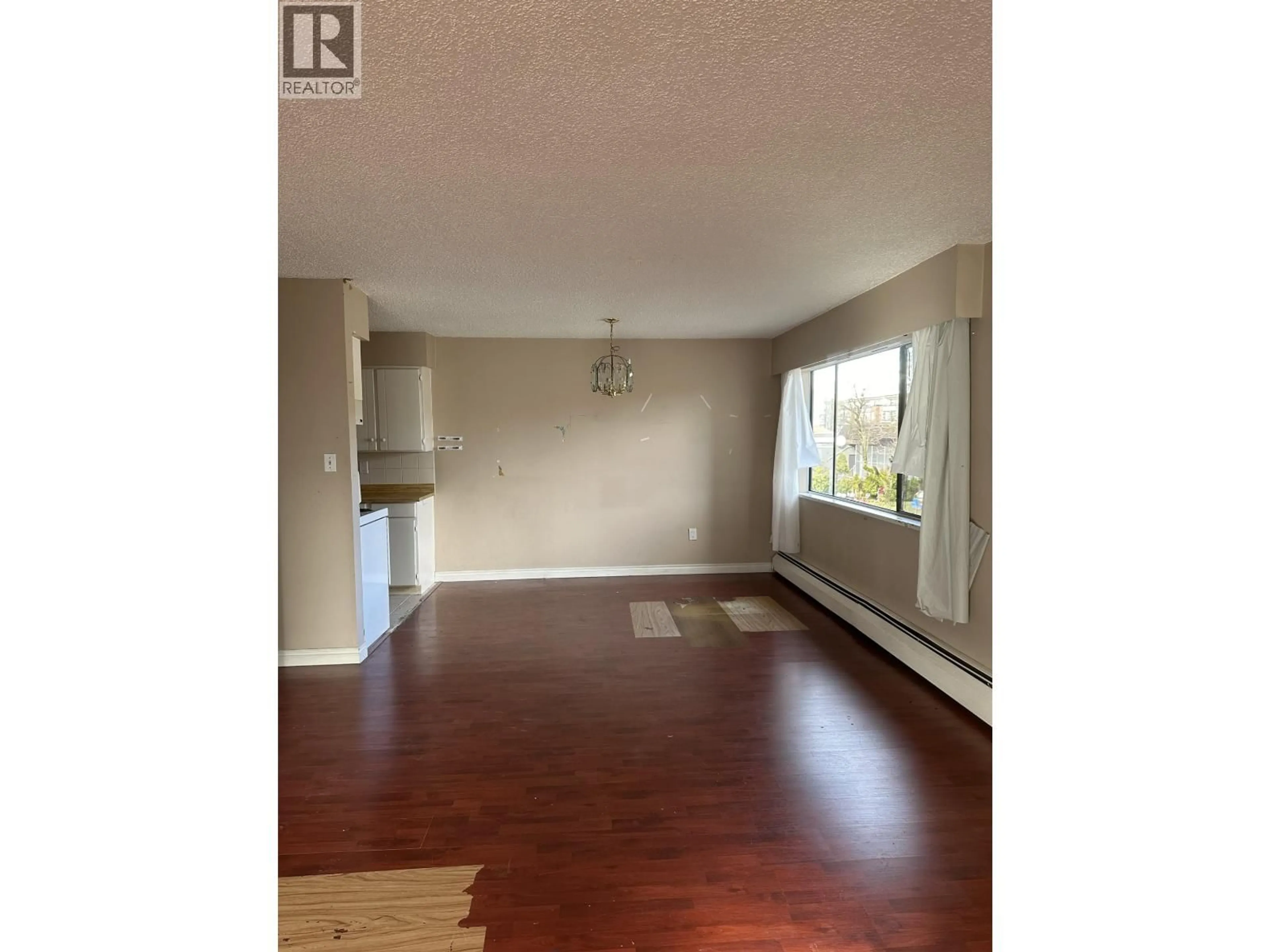 A pic of a room for 206 - 2299 30TH AVENUE, Vancouver British Columbia V5N5N1