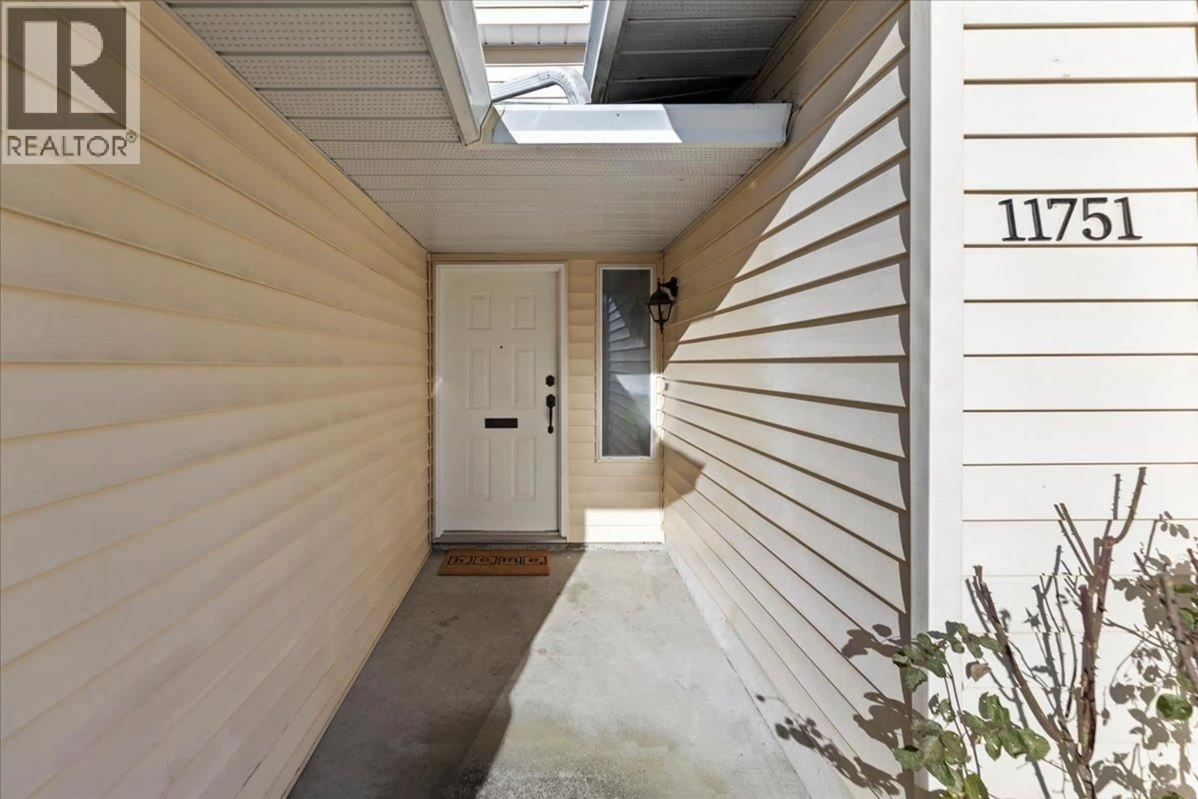 Indoor entryway for 11751 DRIFTWOOD DRIVE, Maple Ridge British Columbia V2X9G2