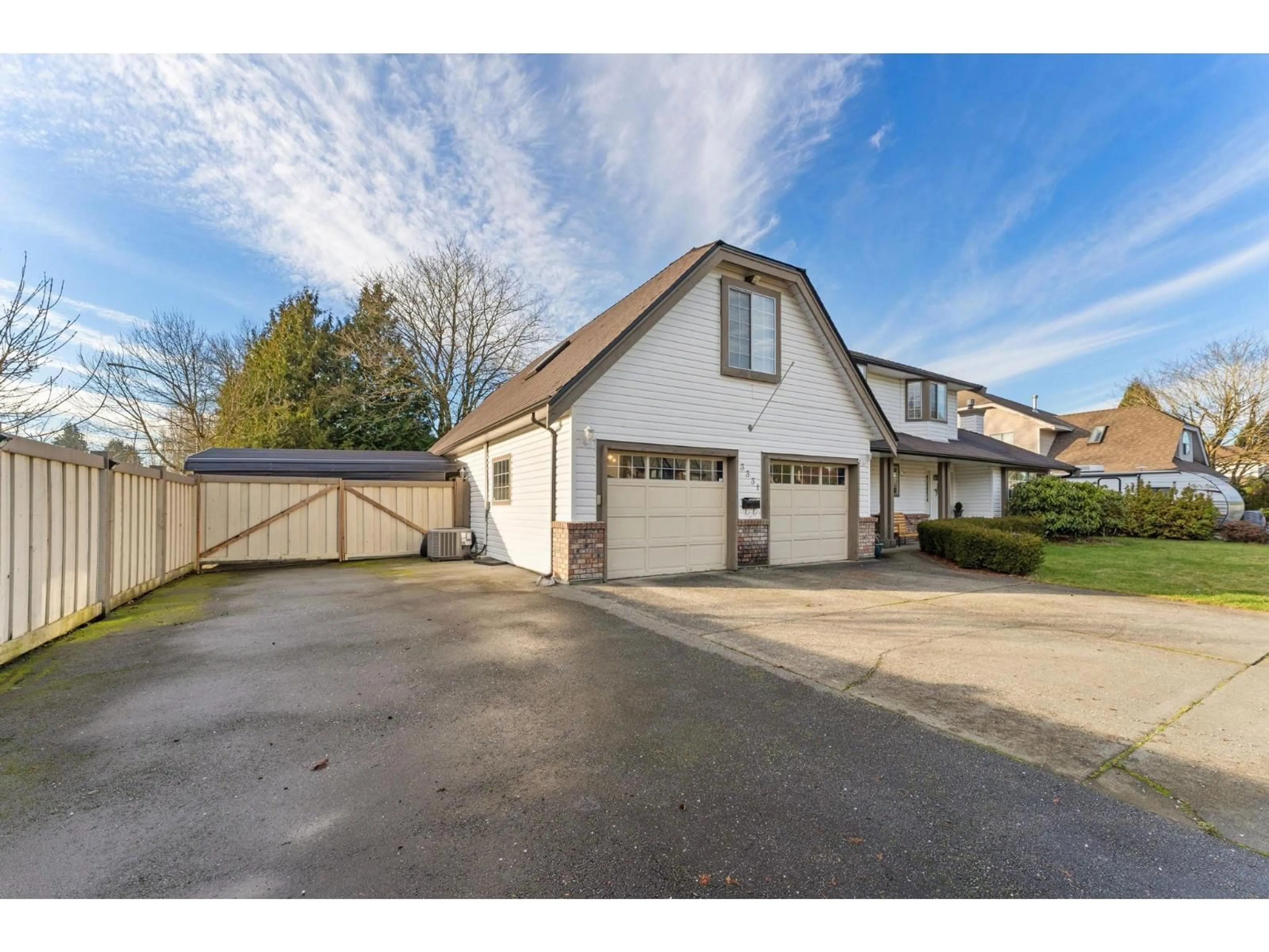 Indoor garage for 3331 197A STREET, Langley British Columbia V3A7Y7