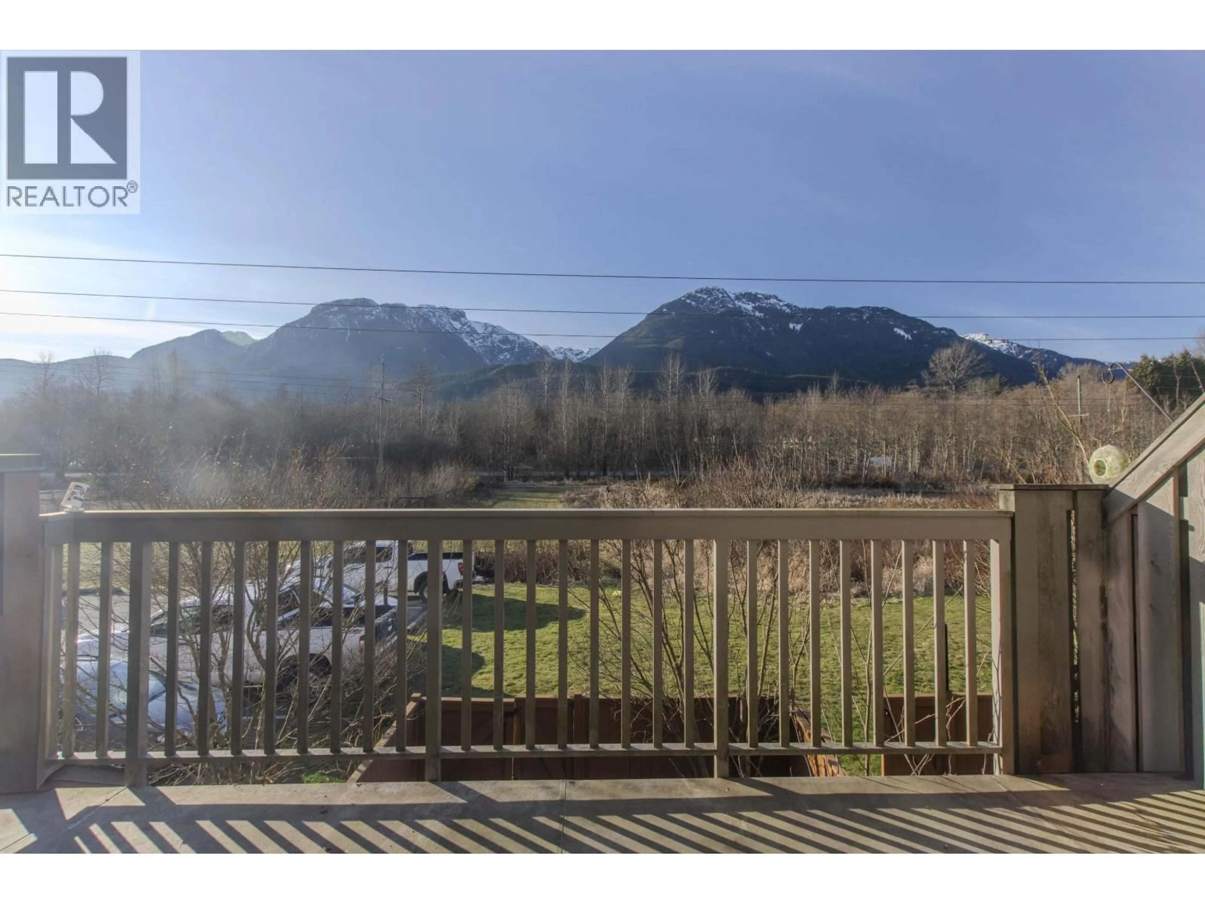 A pic from outside/outdoor area/front of a property/back of a property/a pic from drone, mountain view for 21 - 40653 TANTALUS ROAD, Squamish British Columbia V8B0P3