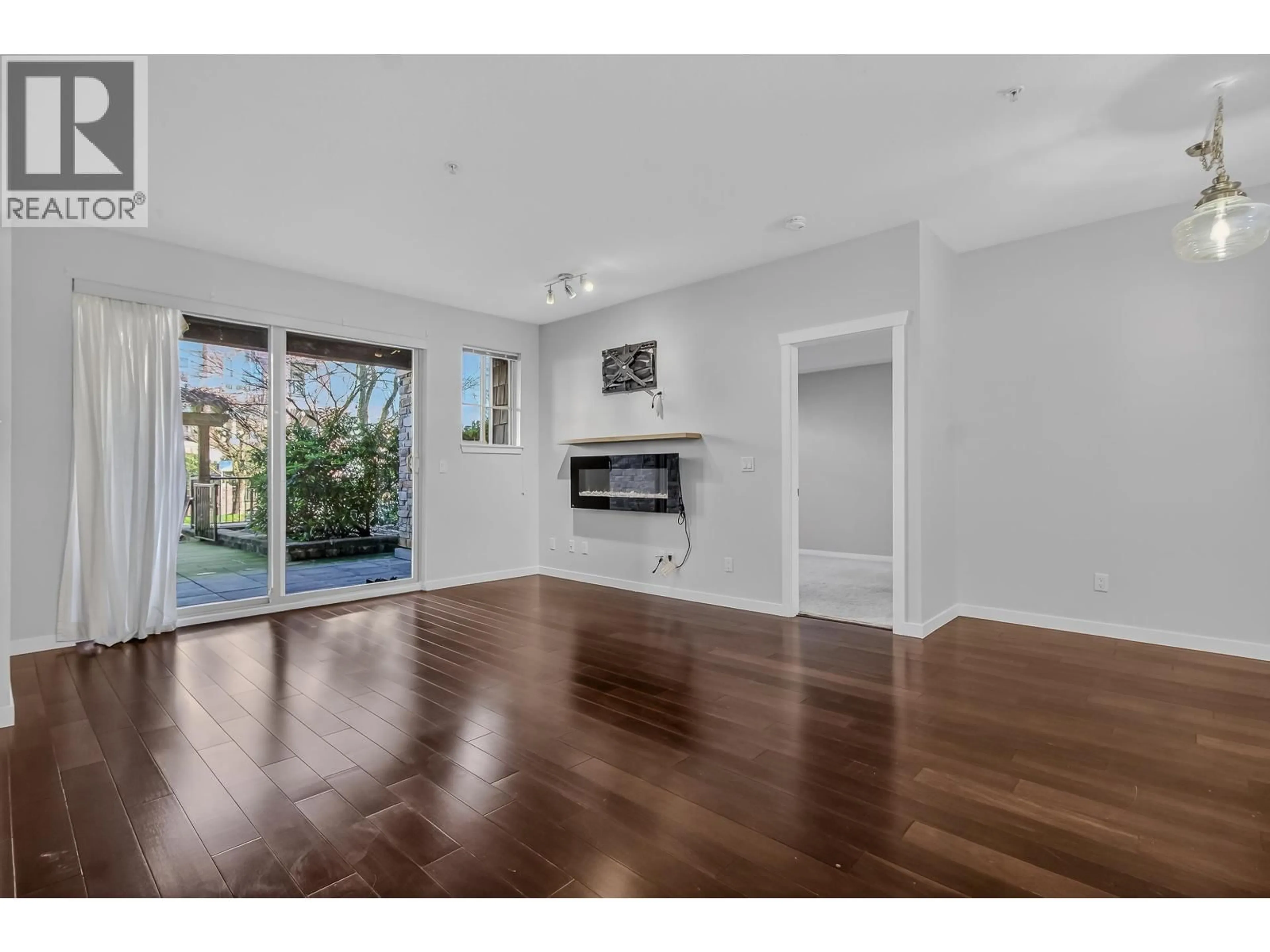 A pic of a room for 114 - 2336 WHYTE AVENUE, Port Coquitlam British Columbia V3C0A7