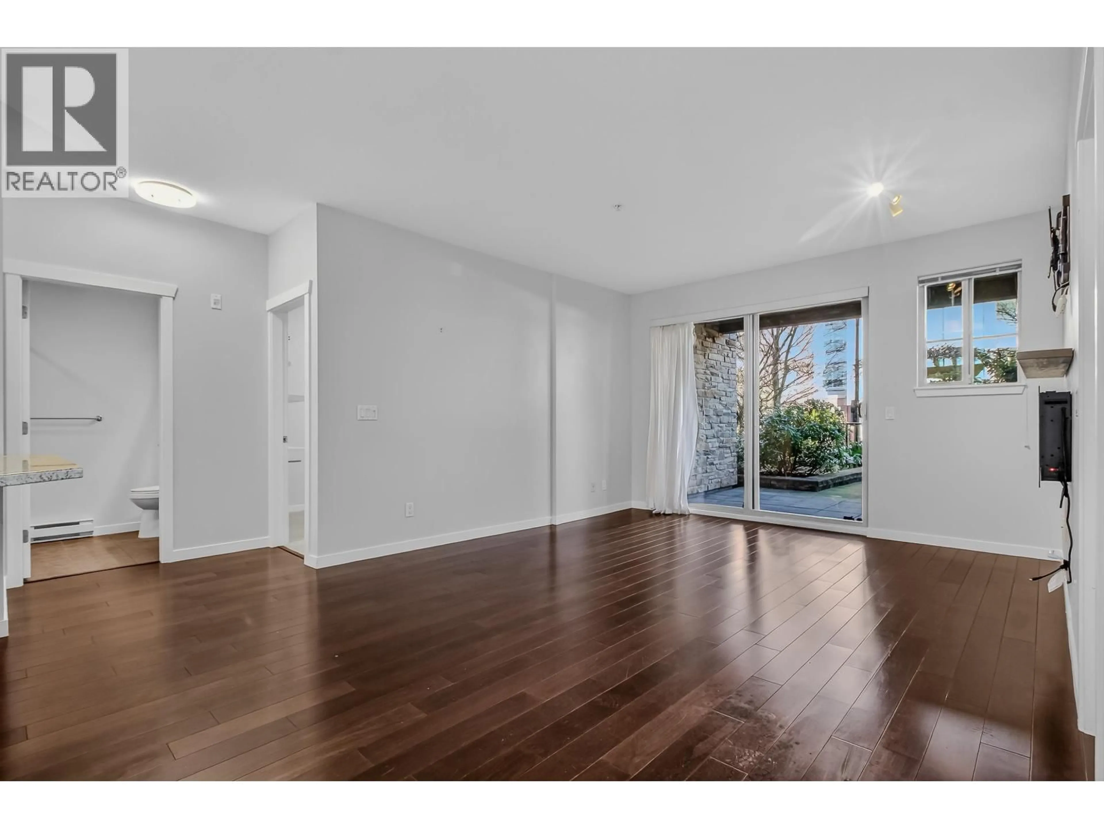 A pic of a room for 114 - 2336 WHYTE AVENUE, Port Coquitlam British Columbia V3C0A7