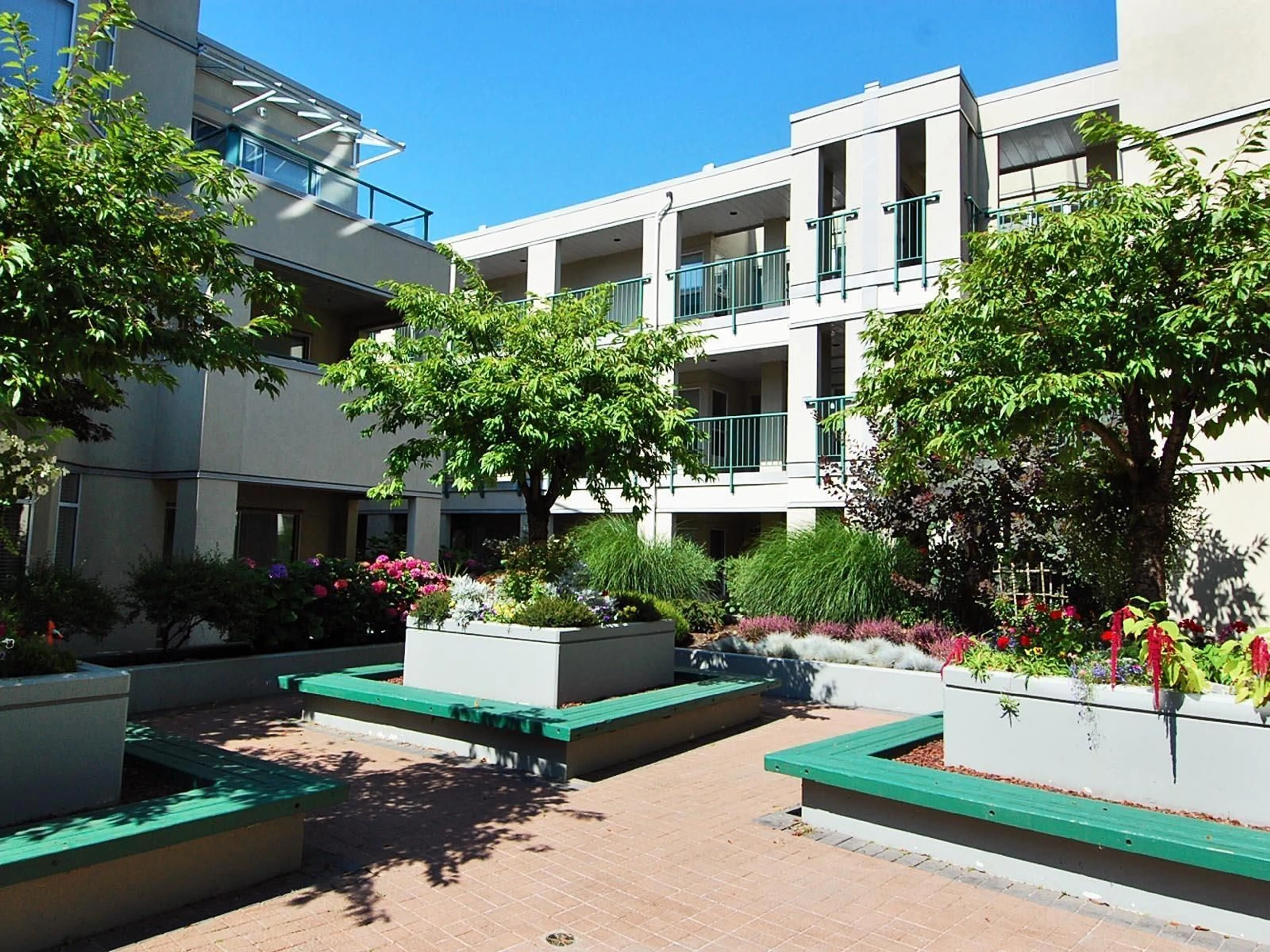 Patio, unknown for 311 - 20680 56 AVENUE, Langley British Columbia V3A3Z1