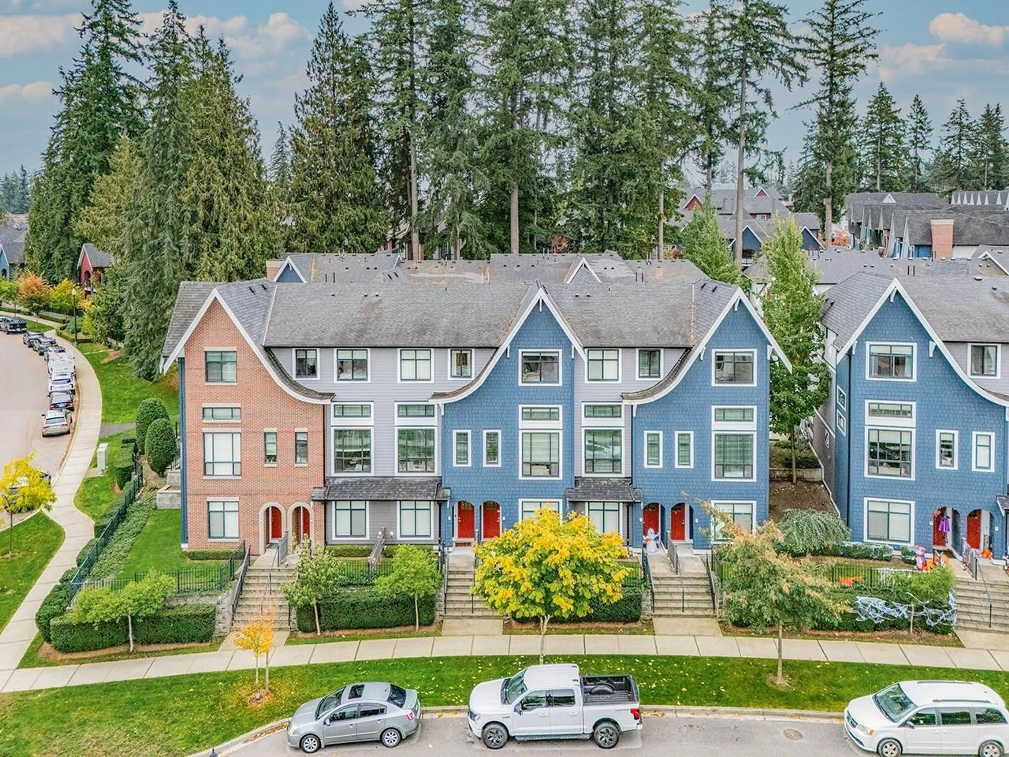 A pic from outside/outdoor area/front of a property/back of a property/a pic from drone, unknown for 41 - 2888 156 STREET, Surrey British Columbia V3Z0C7