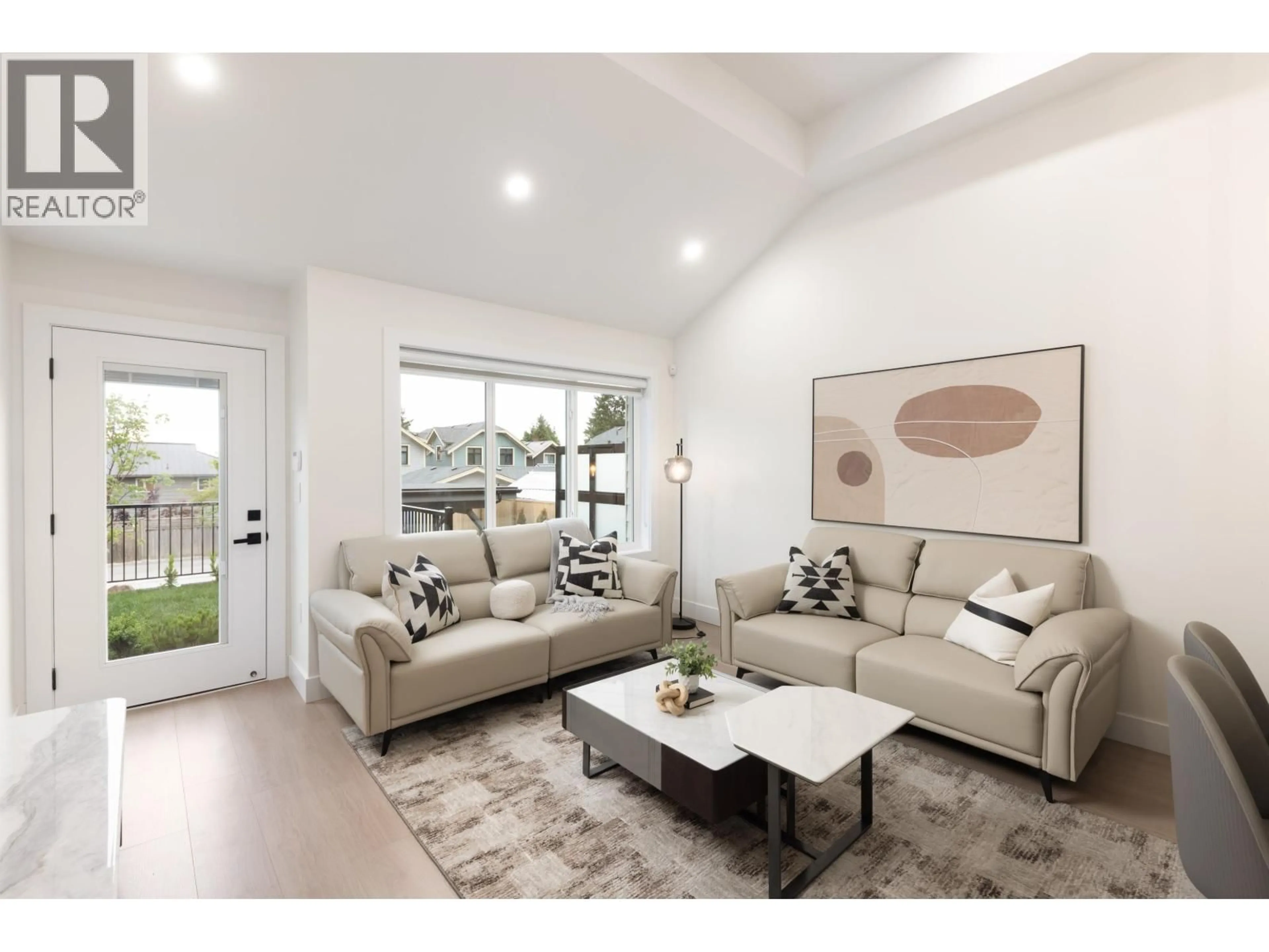 Living room with furniture, unknown for 102 - 914 ROCHESTER AVENUE, Coquitlam British Columbia V3K2W6