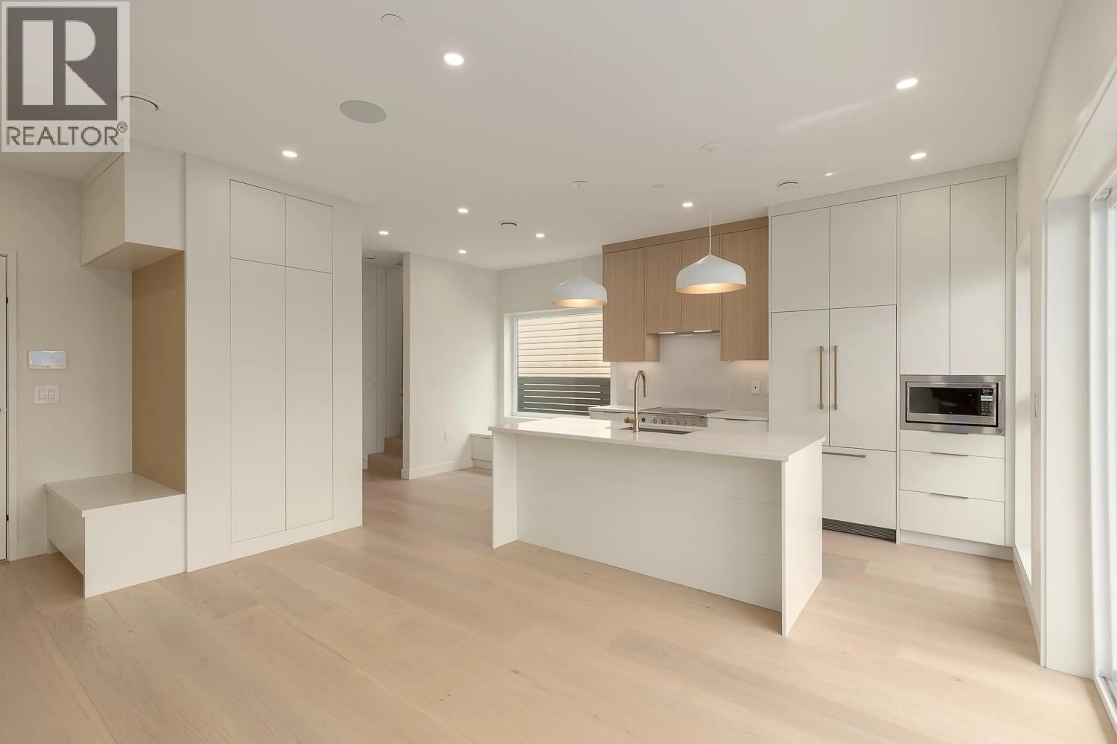 Open concept kitchen, unknown for 5407 WALES STREET, Vancouver British Columbia V5R3M9