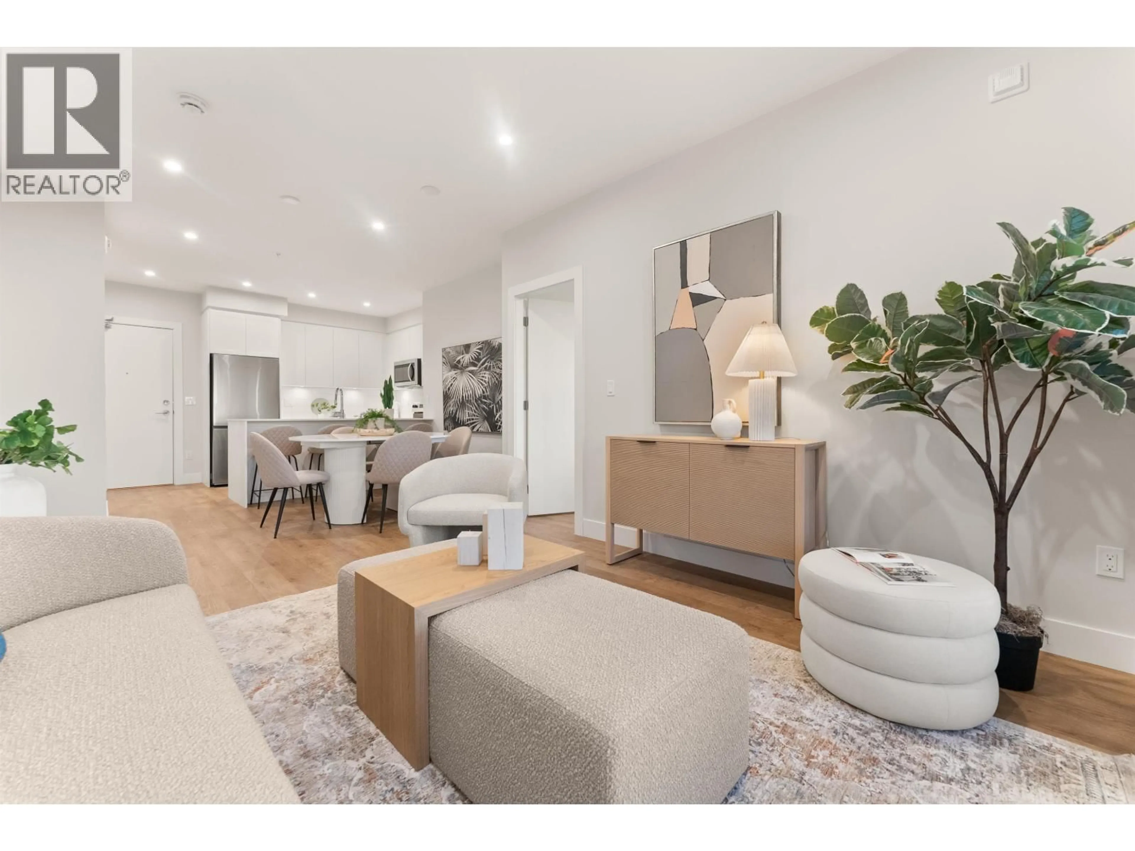 Living room with furniture, wood/laminate floor for 211 - 1942 STARLING DRIVE, Tsawwassen British Columbia V4M0H1