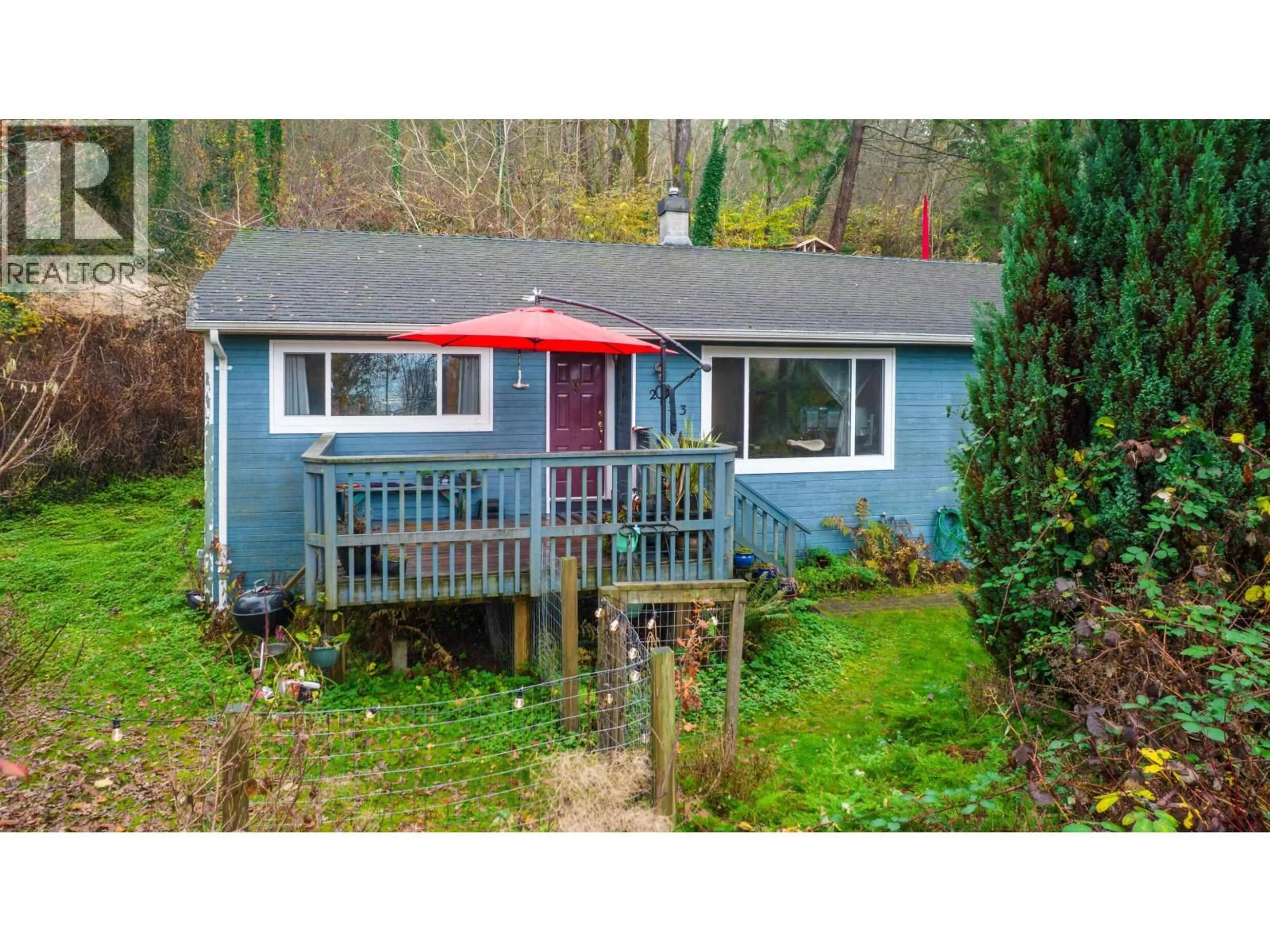 A pic from outside/outdoor area/front of a property/back of a property/a pic from drone, unknown for 2133 HOPE STREET, Port Moody British Columbia V3H2H9