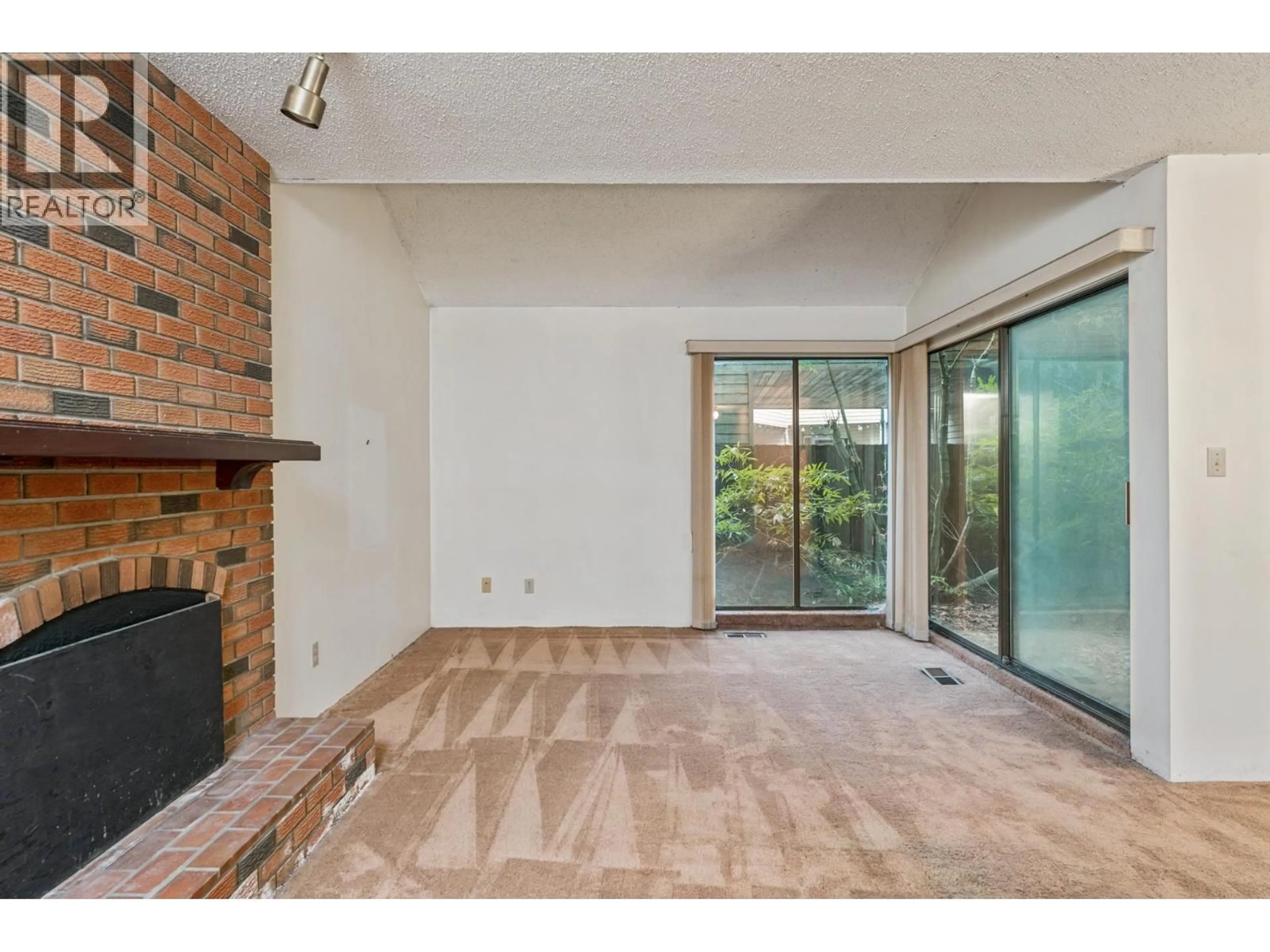 Unknown for 1494 ROSS ROAD, North Vancouver British Columbia V7J1V2