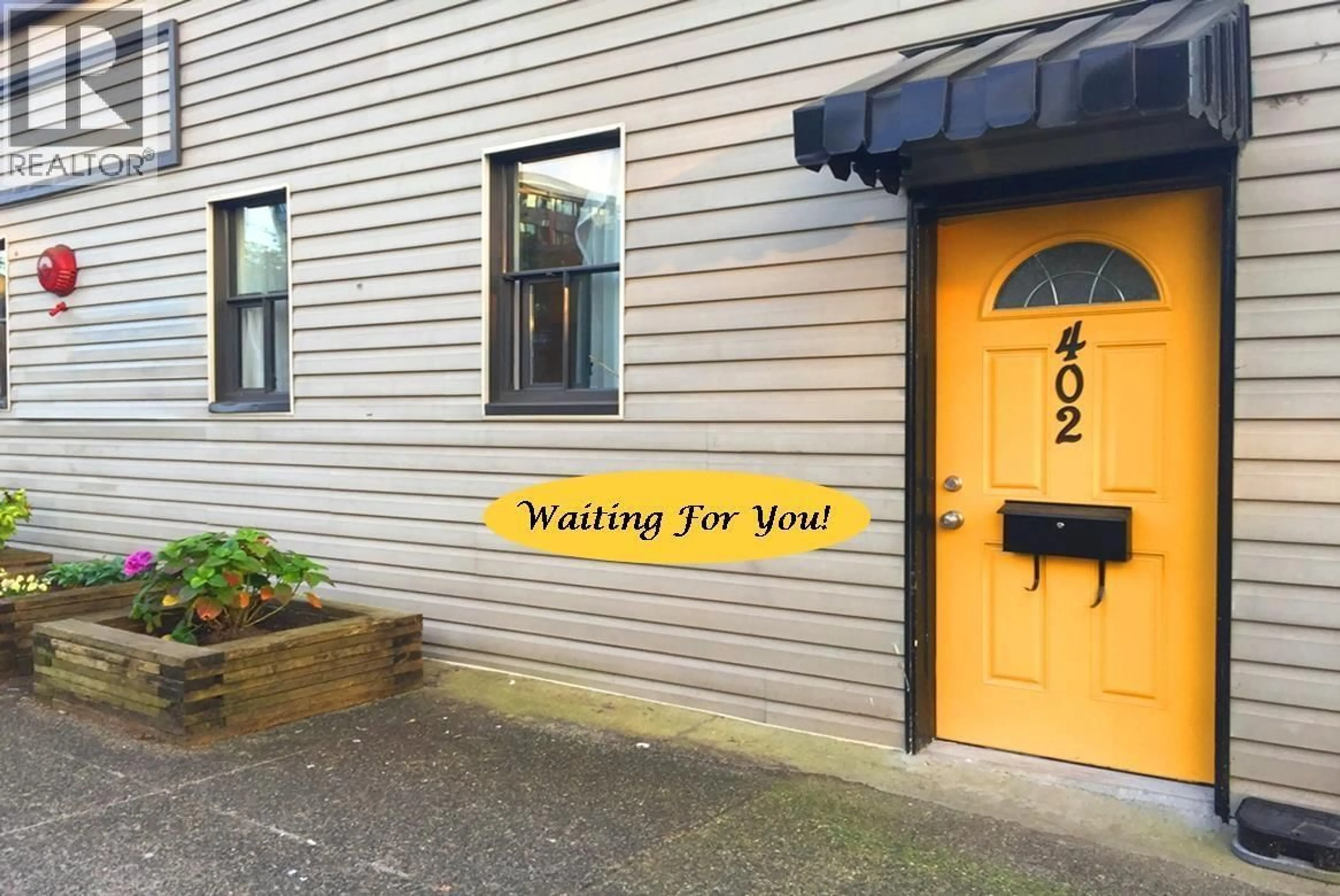 Indoor entryway for 406 UNION STREET, Vancouver British Columbia V6A2B6