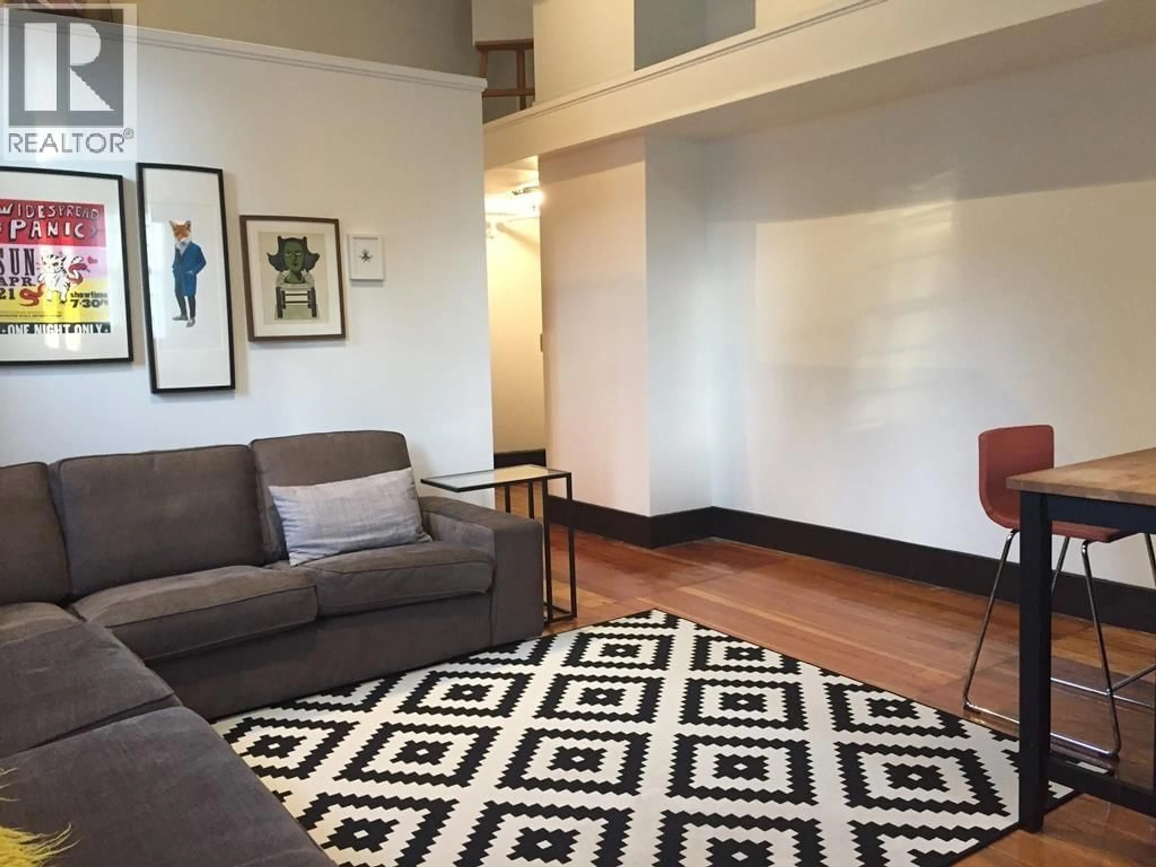 Living room with furniture, unknown for 406 UNION STREET, Vancouver British Columbia V6A2B6