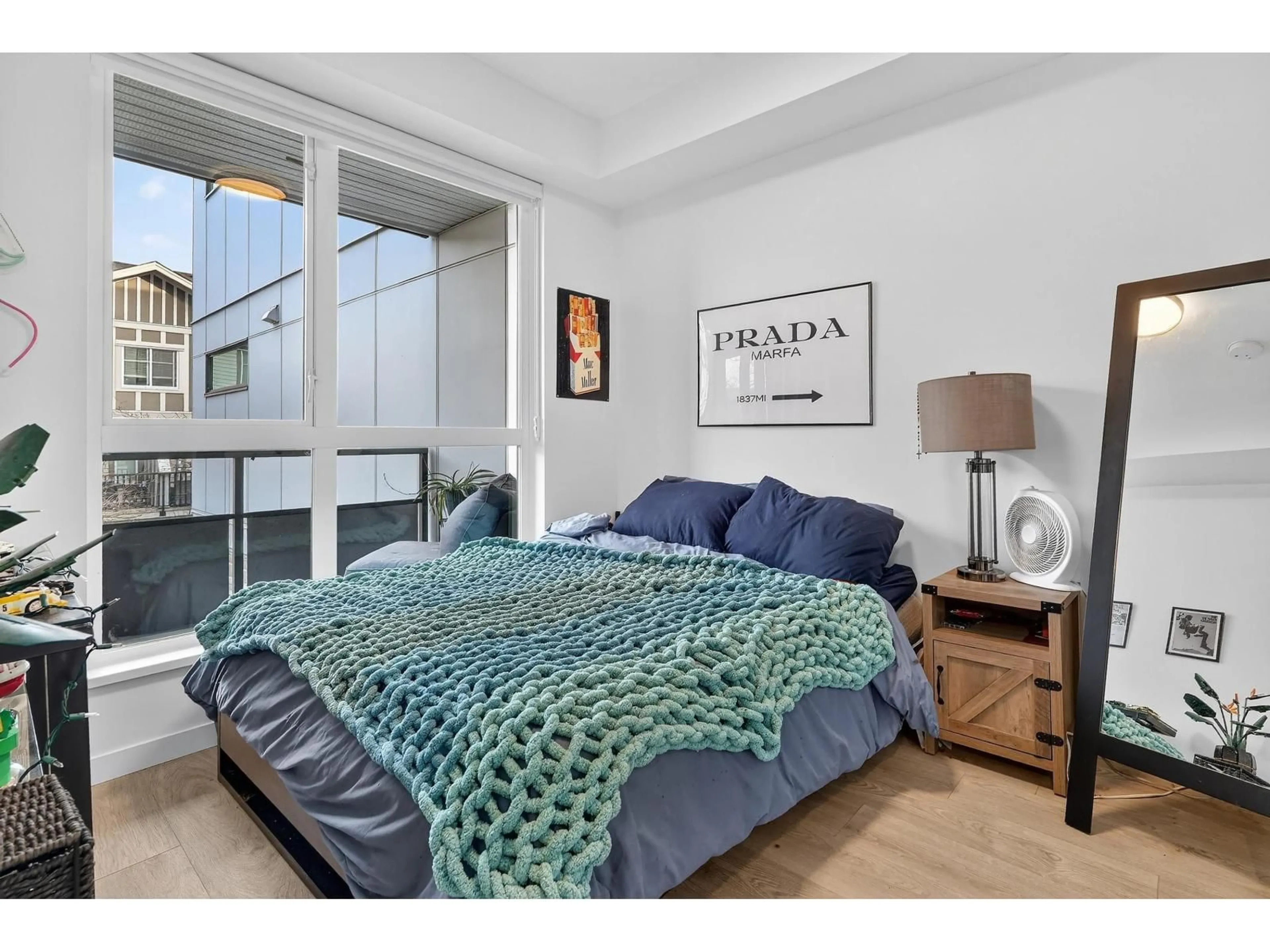 Bedroom with bed, unknown for 212 - 6585 195A STREET, Surrey British Columbia V4N6Y9