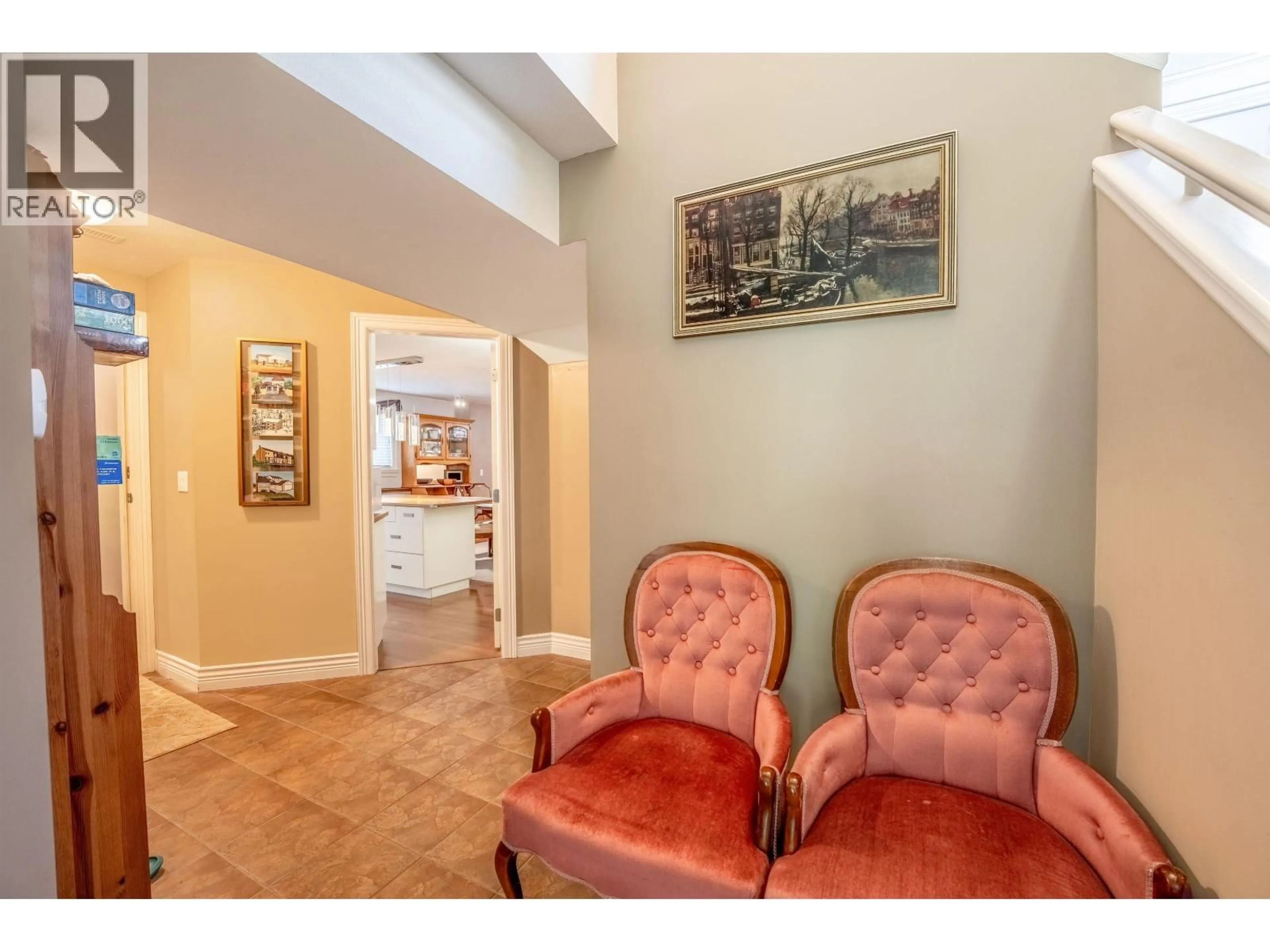 Indoor foyer for 3051 SIENNA COURT, Coquitlam British Columbia V3E3N7