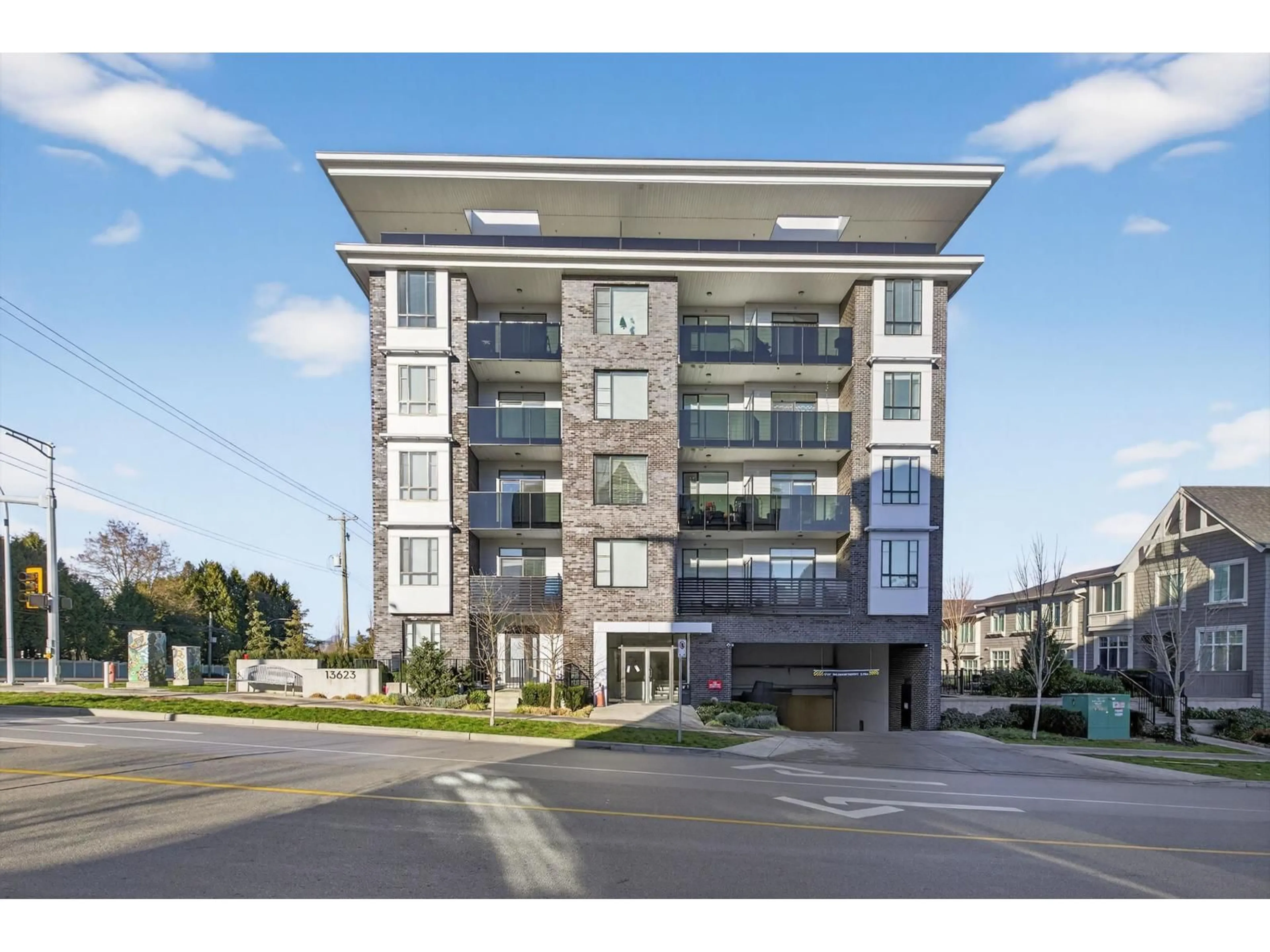 Unknown for 606 - 13623 81A AVENUE, Surrey British Columbia V3W3N7