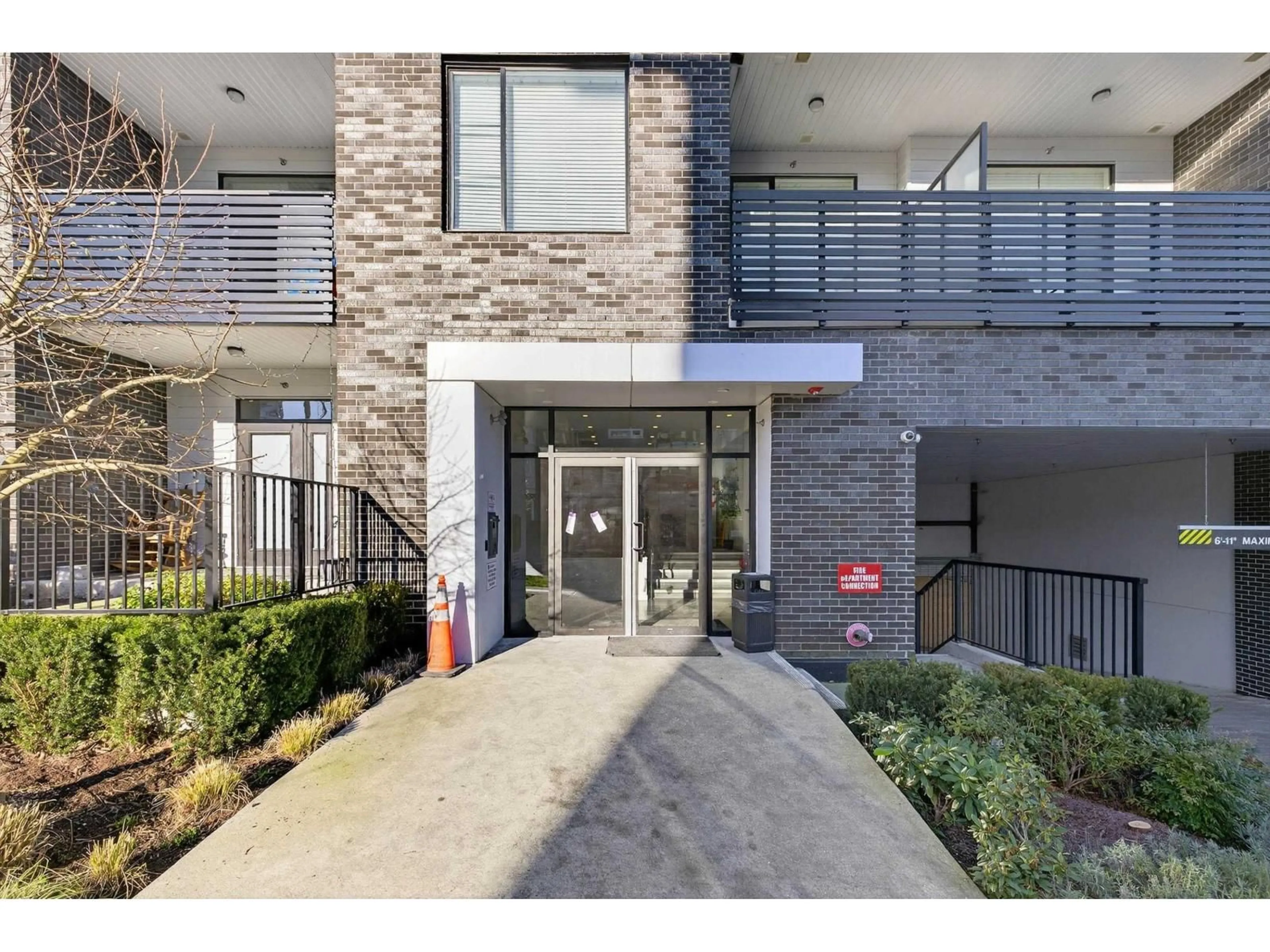 Unknown for 606 - 13623 81A AVENUE, Surrey British Columbia V3W3N7