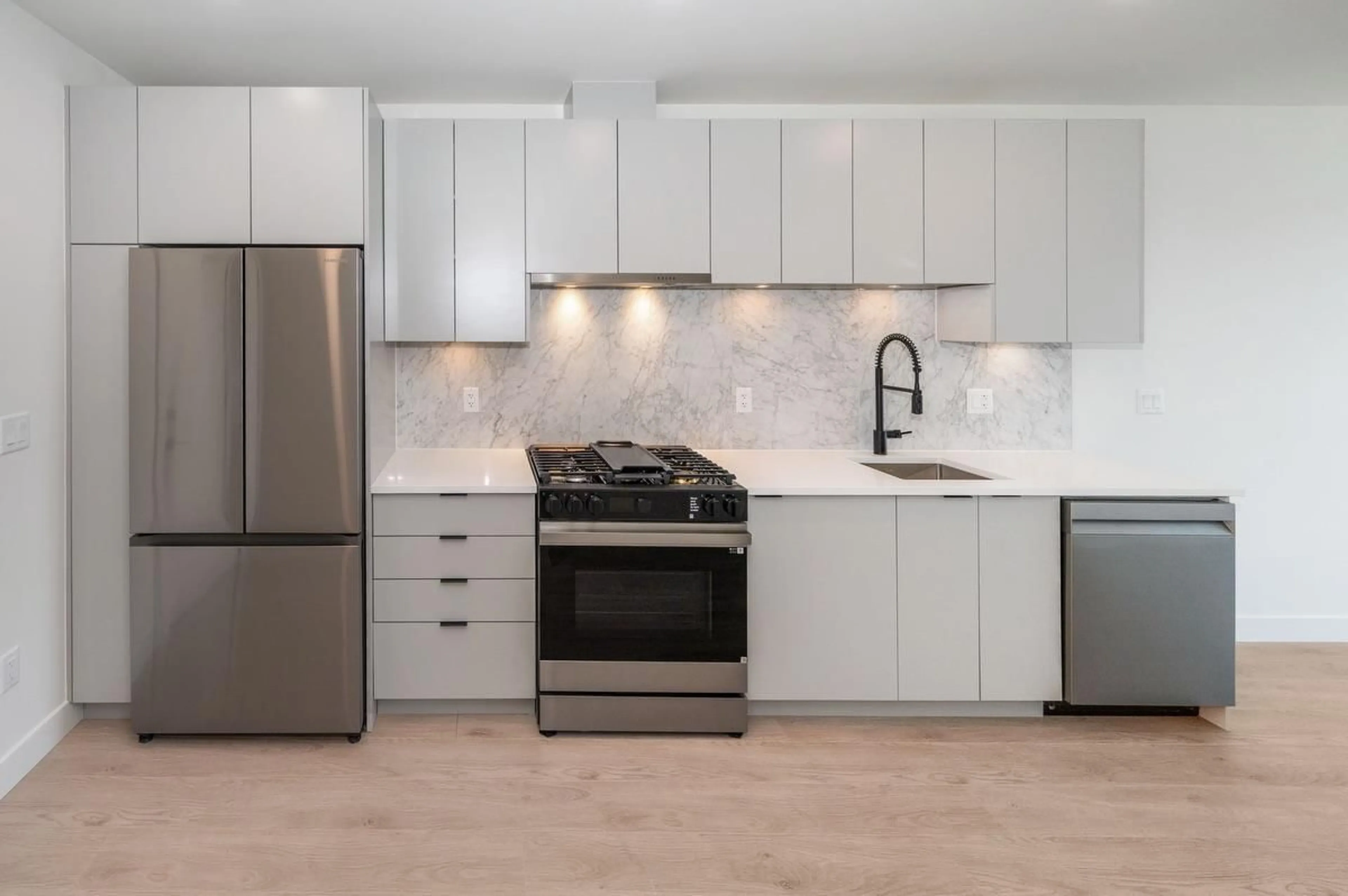 Open concept kitchen, unknown for 509 - 13238 105TH AVENUE, Surrey British Columbia V3T0W1