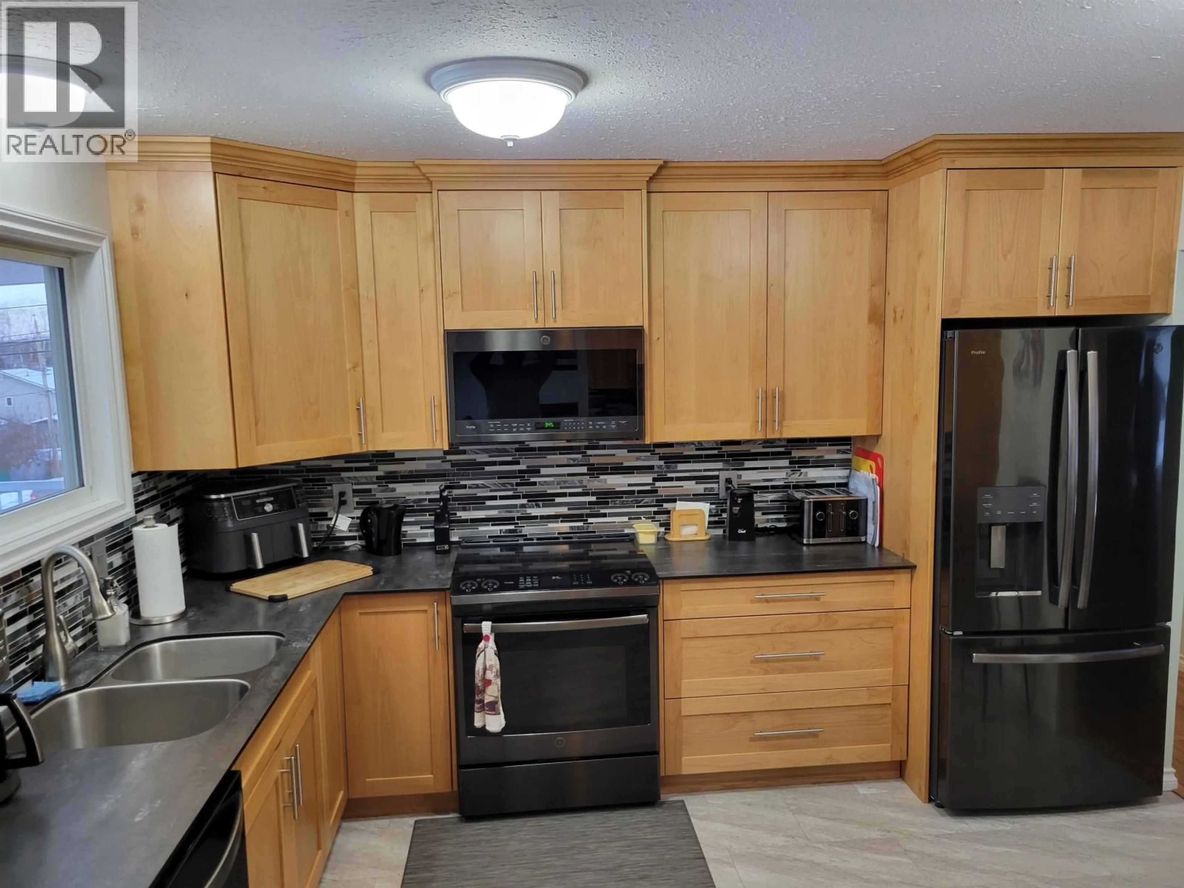 Standard kitchen, unknown for 101 5TH STREET, Vanderhoof British Columbia V0J3A0