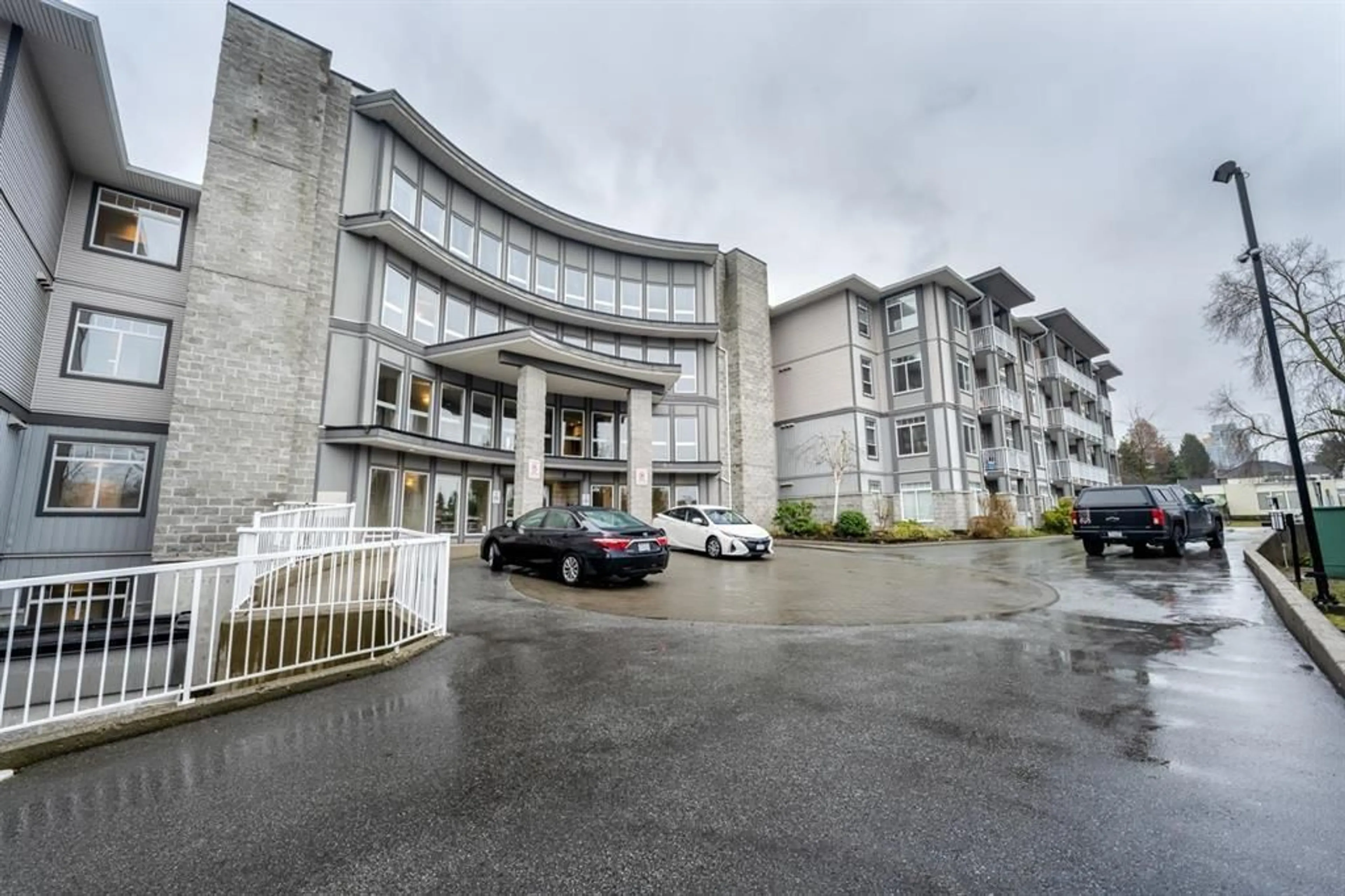 Unknown for 519 - 13277 108 AVENUE, Surrey British Columbia V3T0A9