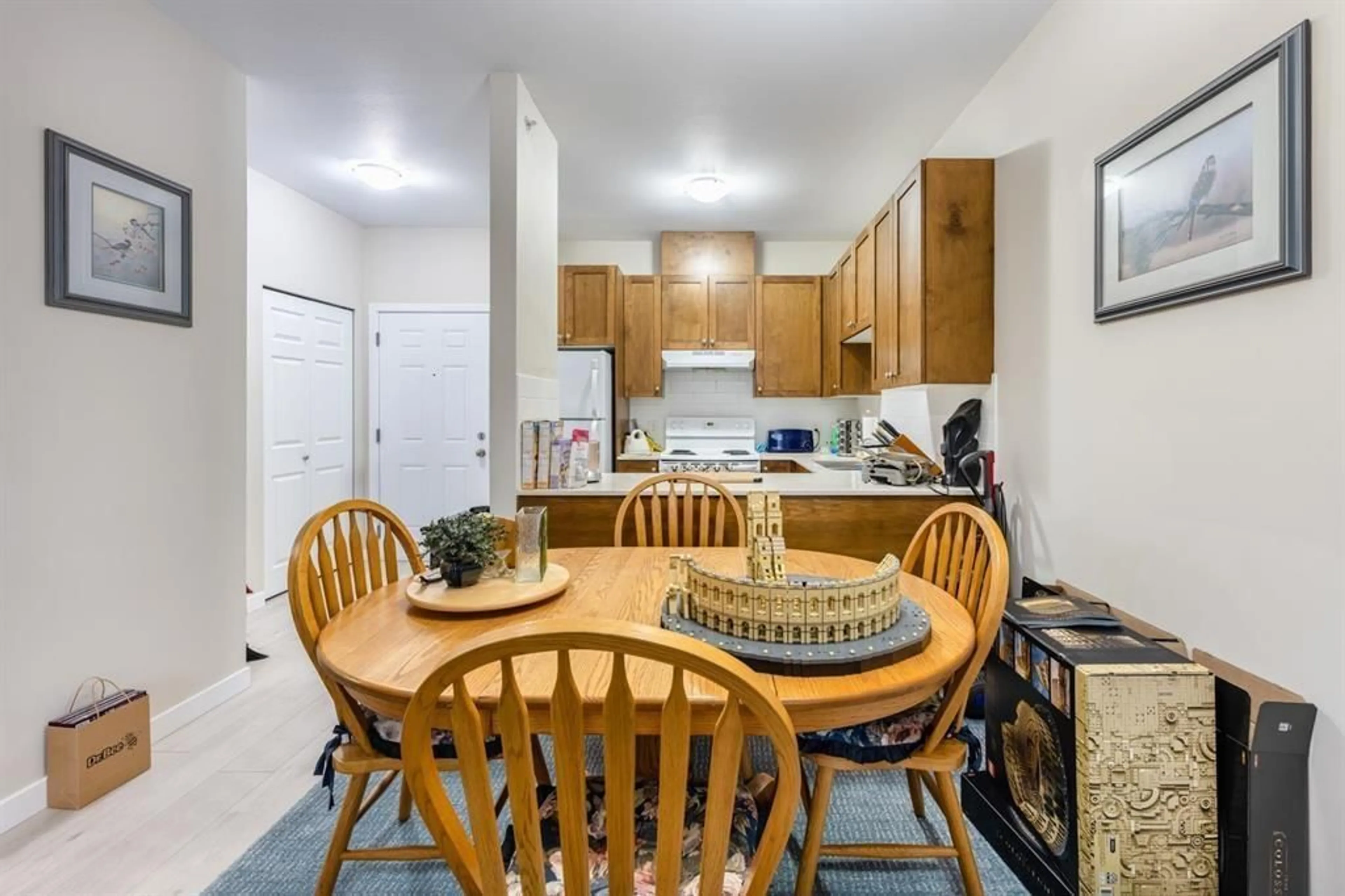 Standard kitchen, unknown for 519 - 13277 108 AVENUE, Surrey British Columbia V3T0A9